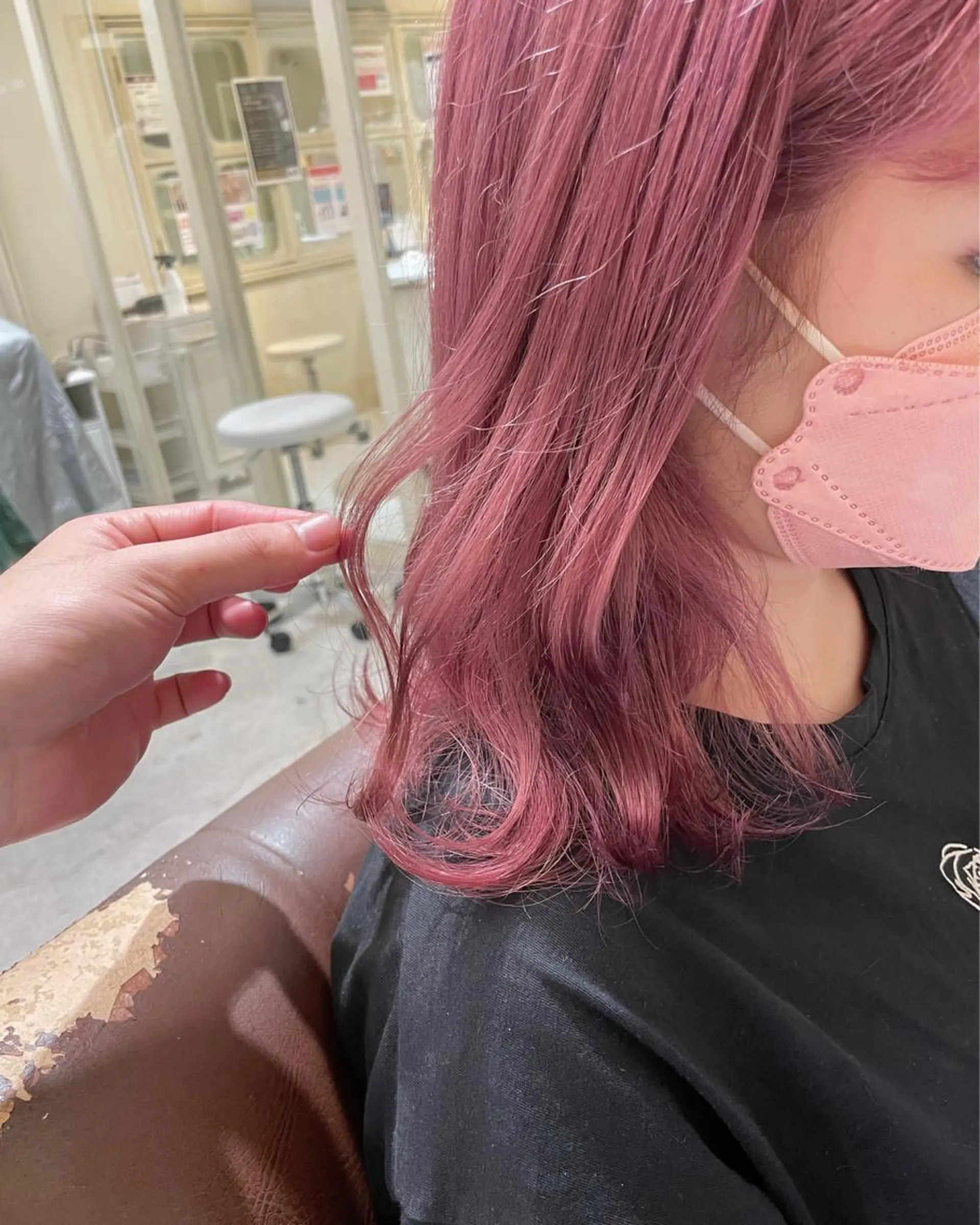 ミディアム カラー ヘアカラー ぱつっとボブ 古家 佑真のヘアスタイル
