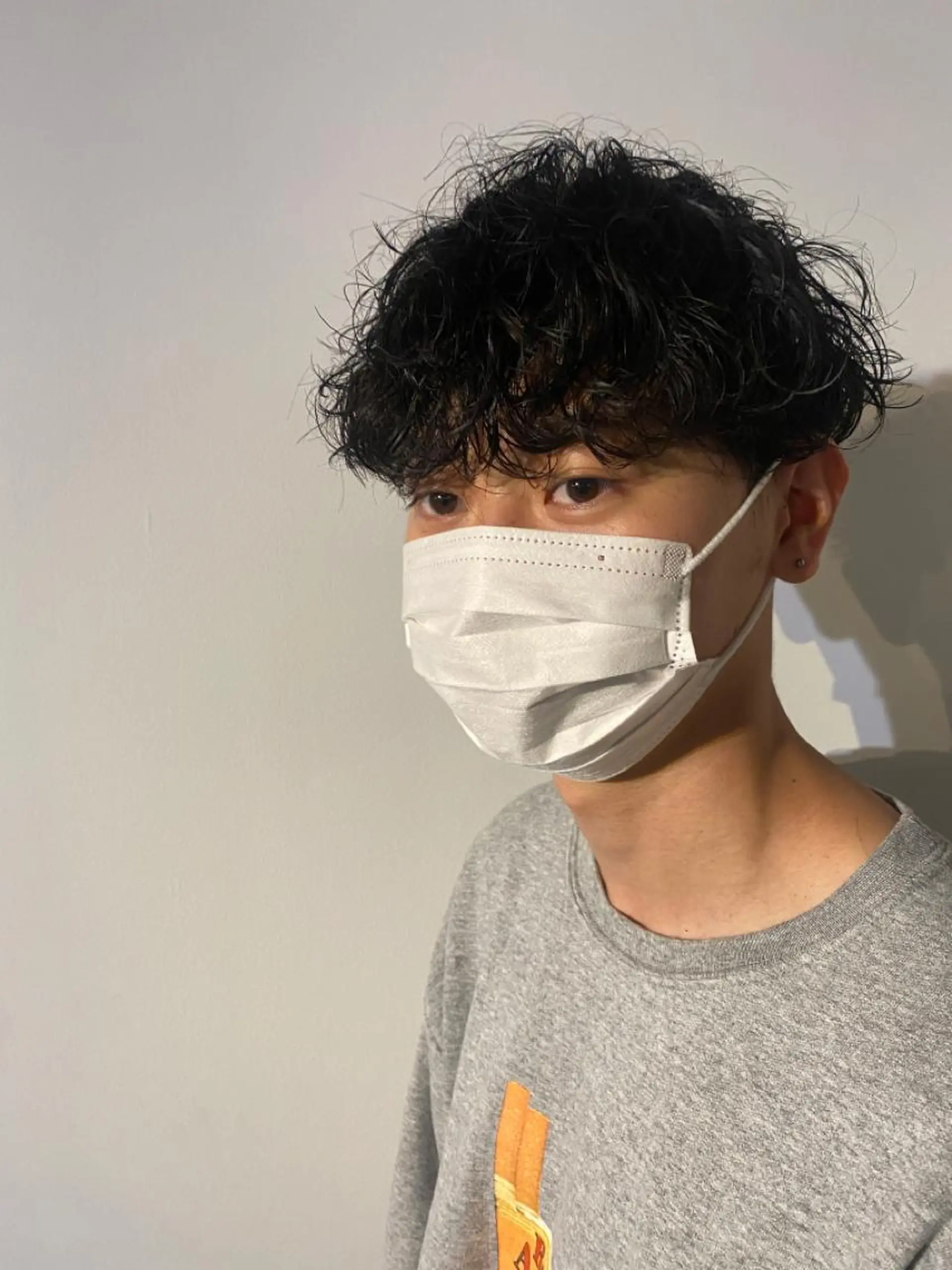 ショート パーマ メンズ メンズブリーチ コンマヘア フェードカット カルマパーマ メンズ韓国風 カット ヘアカラー パーマ トリートメント 🔹YUTA🔹 メンズパーマのヘアスタイル