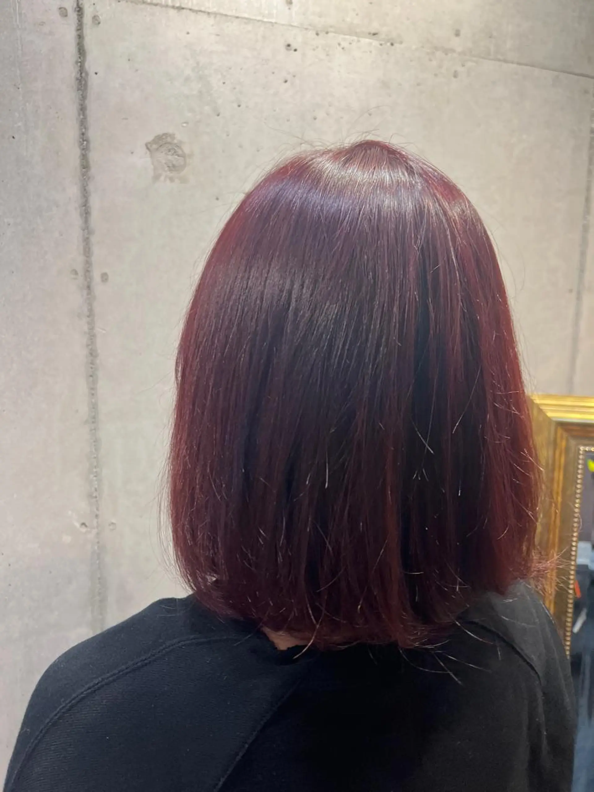 ミディアム カラー ブリーチ イヤリングカラー グラデーションカラー ハイライトカラー インナーカラー カット ヘアカラー トリートメント BEACH　HAIR&NAIL所属・両国駅徒歩1分⭐️ アイロン仕上げのヘアスタイル