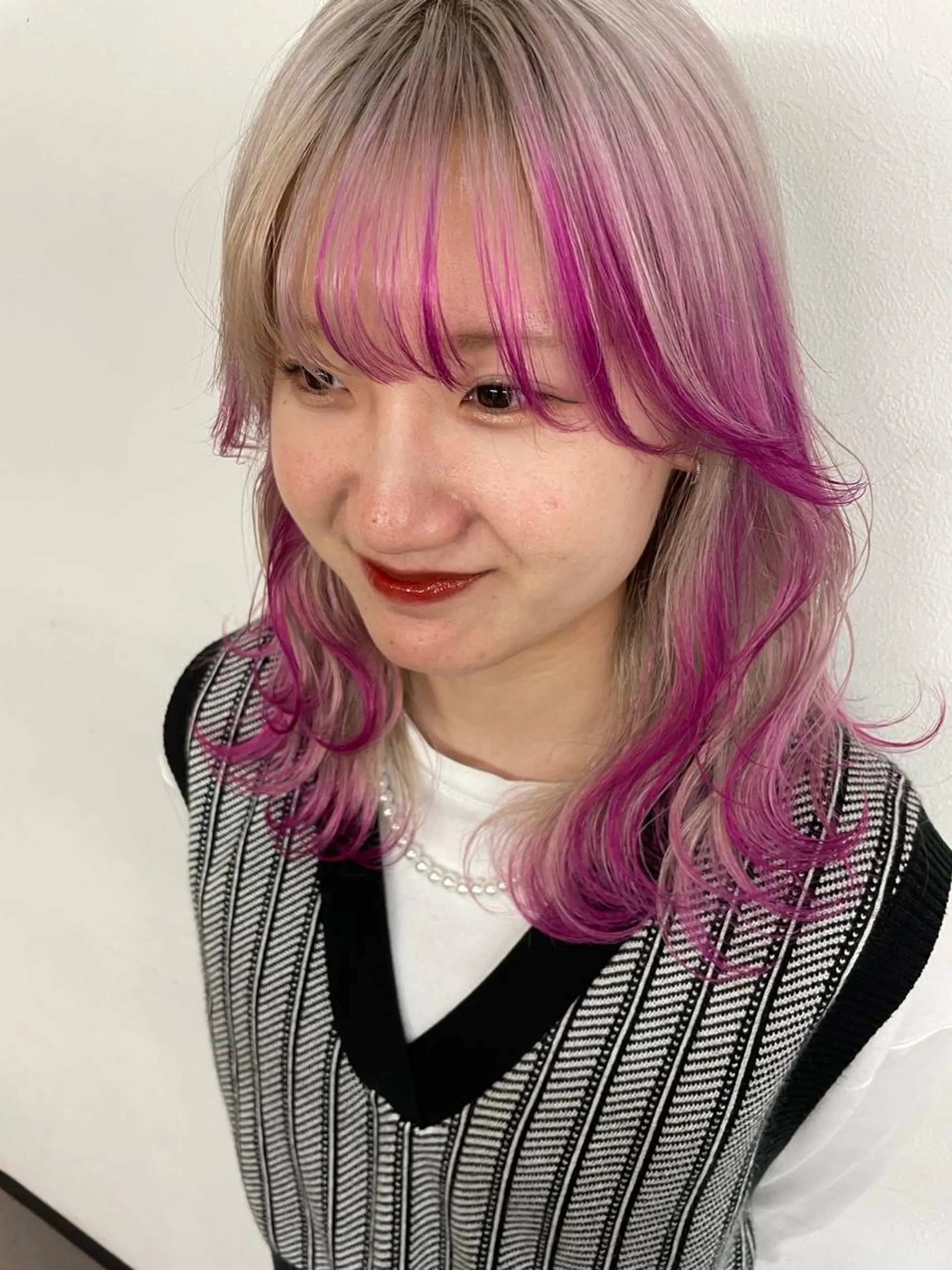 ミディアム Stir maison[ステアメゾン]所属・layer cut /MIKUのヘアスタイル