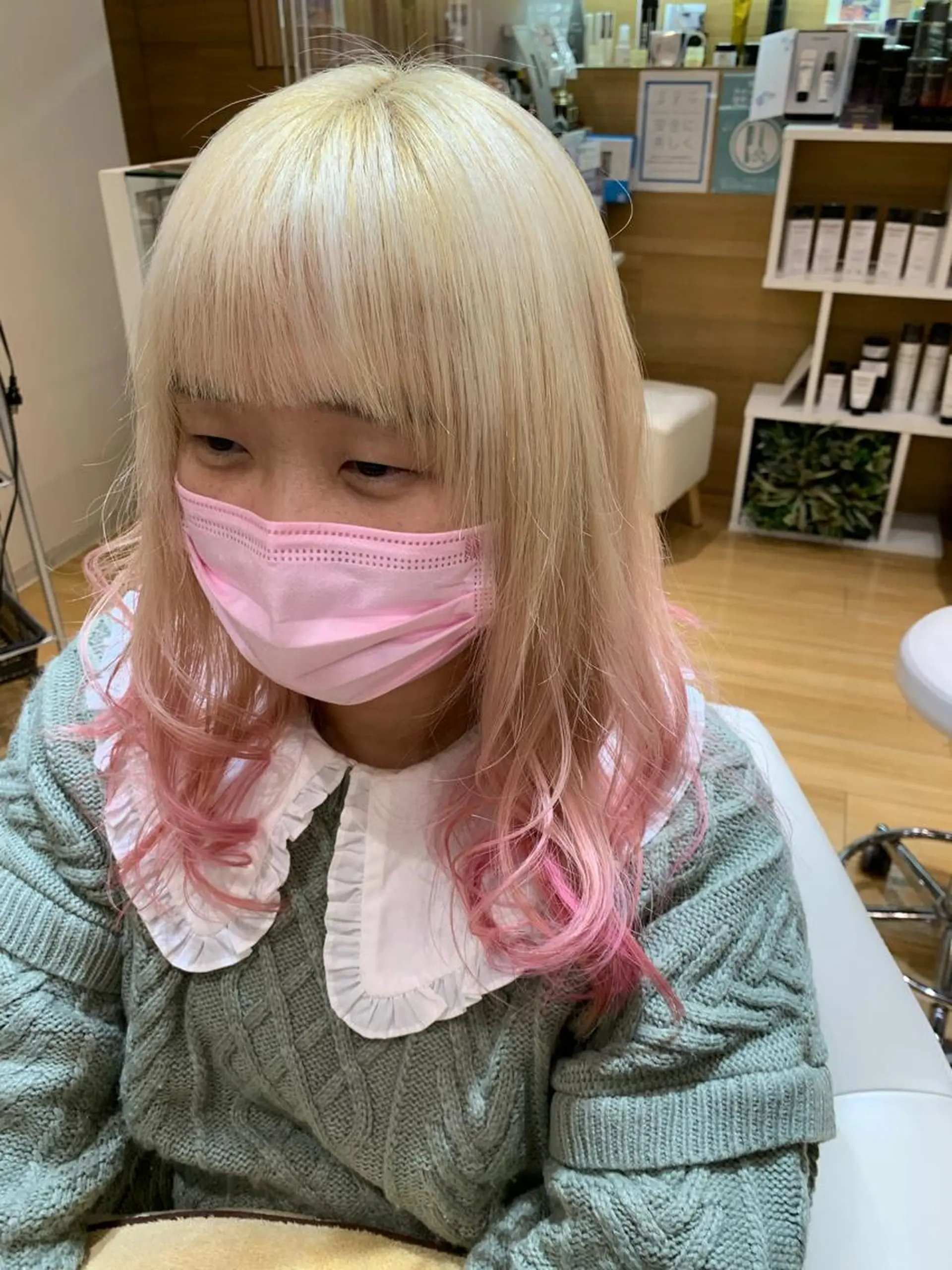 セミロング カラー ヘアカラー 全国1位🥇世界5位 小野田　礼花のヘアスタイル
