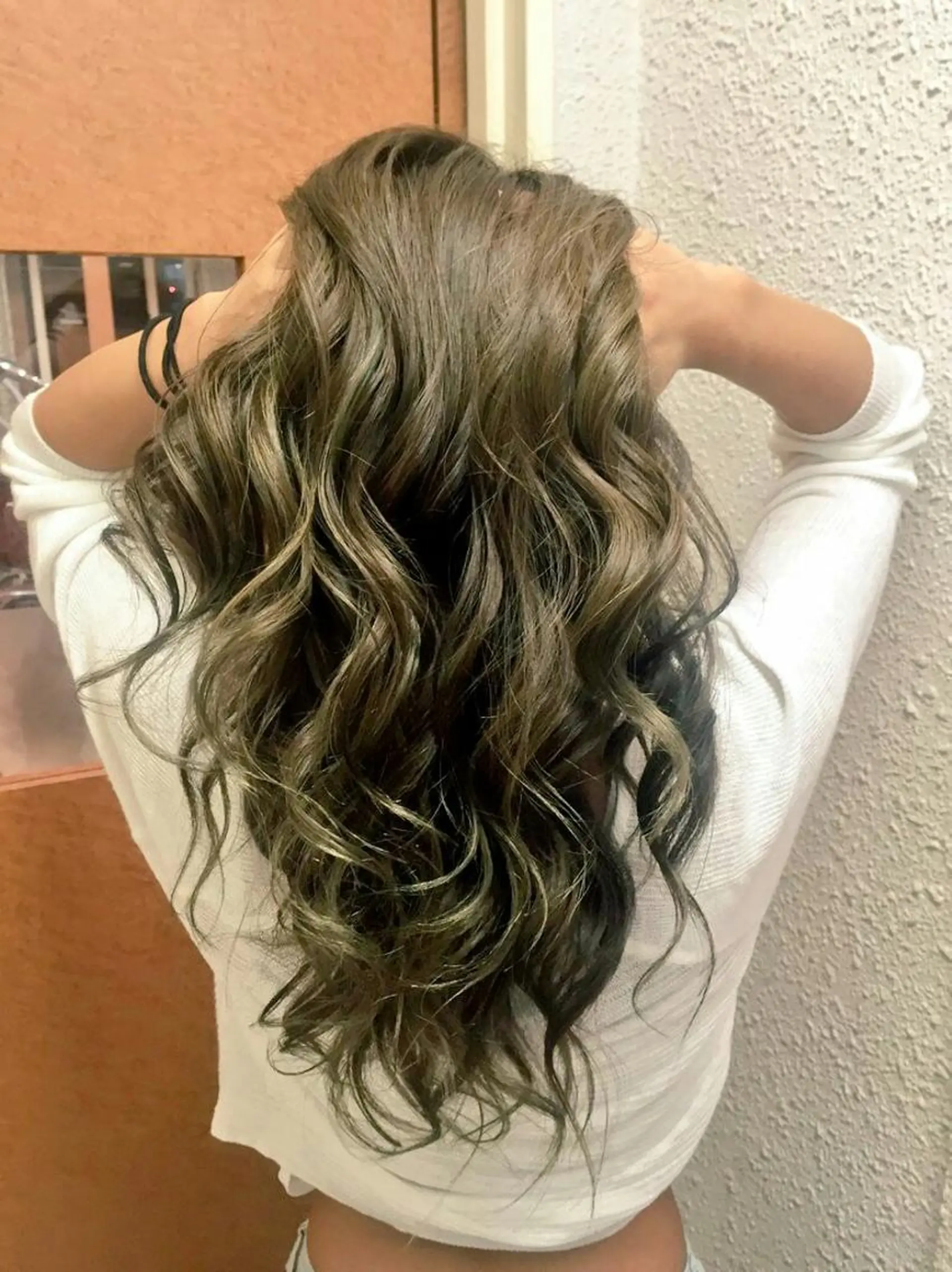 ミディアム セミロング ロング カラー シールエクステ ベージュカラー ハイライトカラー エクステ ハイライト TRUNS髪質改善所属・100%髪質改善特化 TRUNSのヘアスタイル