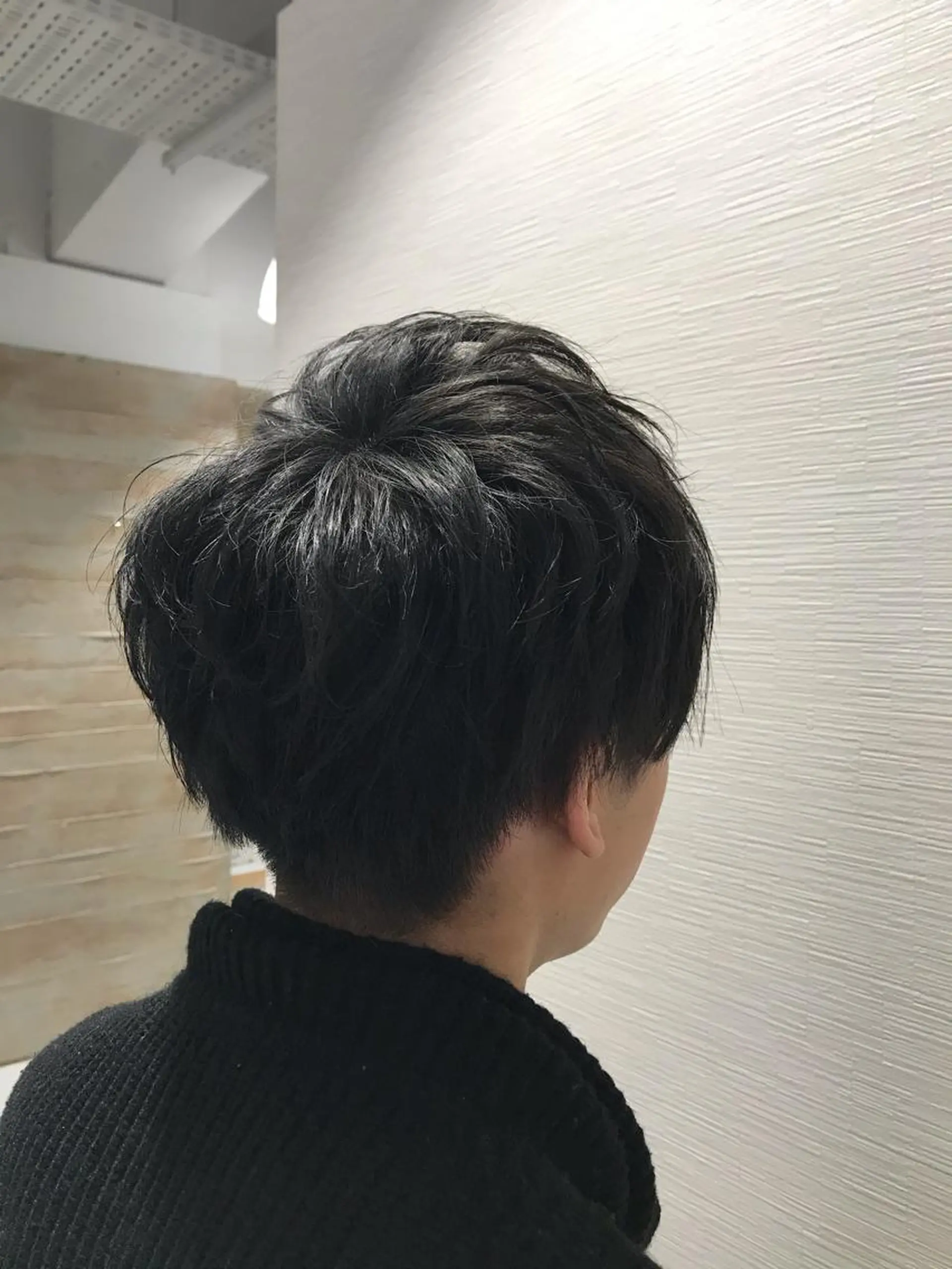 ショート カラー メンズ メンズ就活ヘア アッシュ アッシュブラウン ブラウンカラー 【東北メンズヘア1 位受賞🥇】本間祐太のヘアスタイル