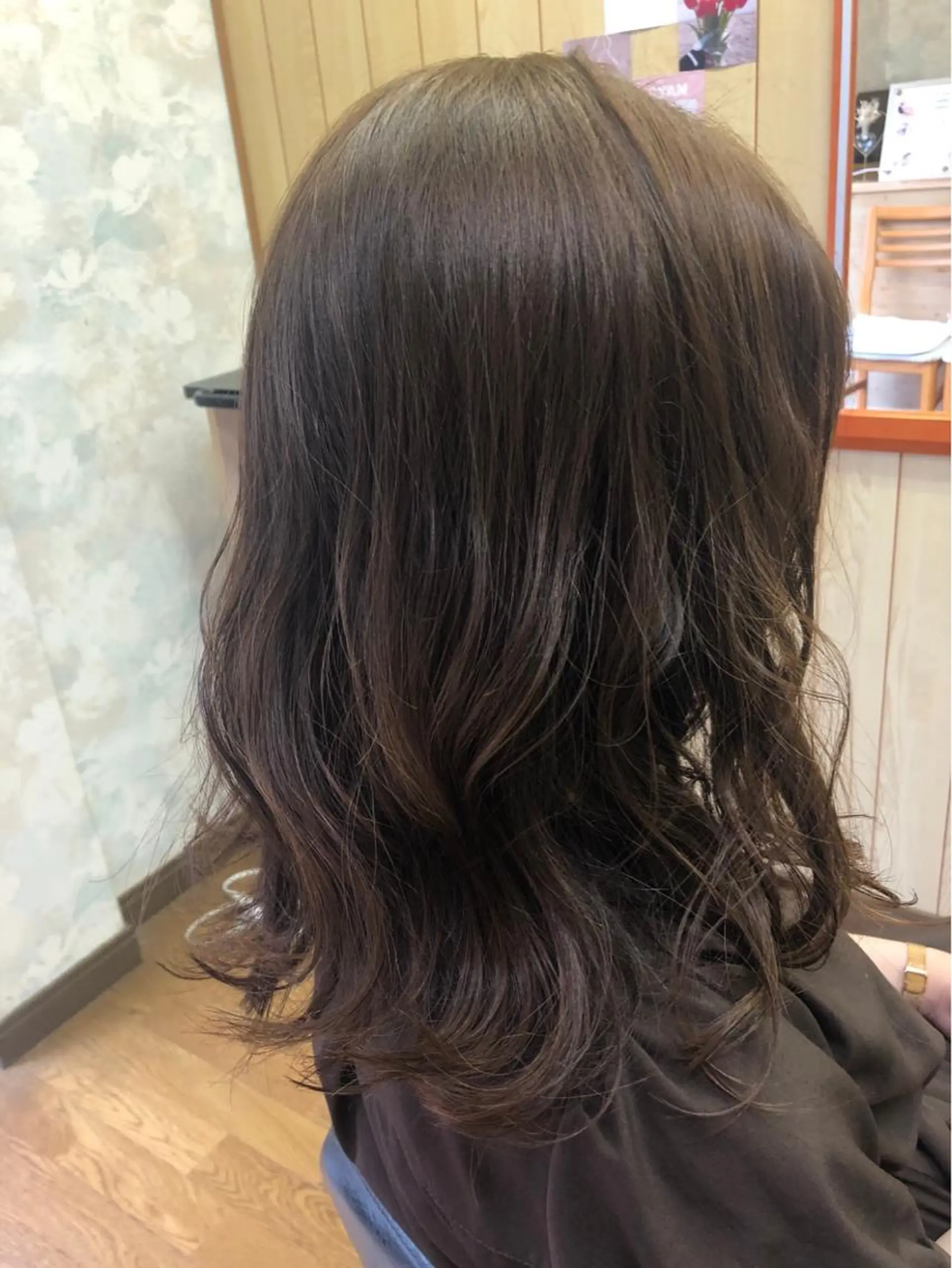 セミロング カラー ハイライトカラー ハイライト ヘアカラー トリートメント Olive所属・スタイリスト/ アイリスト吉岡のマツエク・マツパデザイン