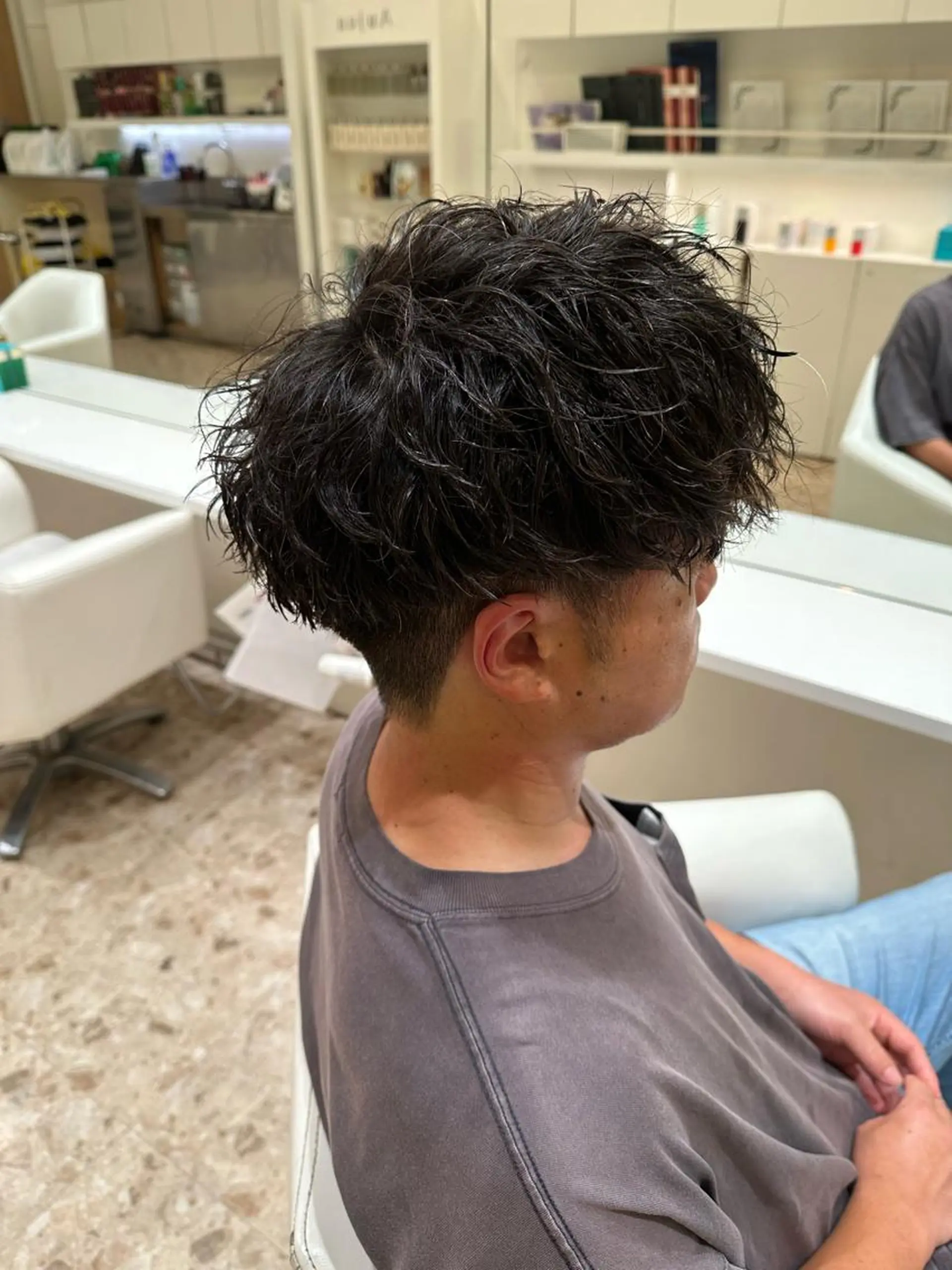ショート パーマ メンズ メンズパーマ ツイストスパイラルパーマ スパイラルパーマ カット パーマ KING of hair byNOISM所属・京都メンズ特化✨ No. 1/ユウキのヘアスタイル