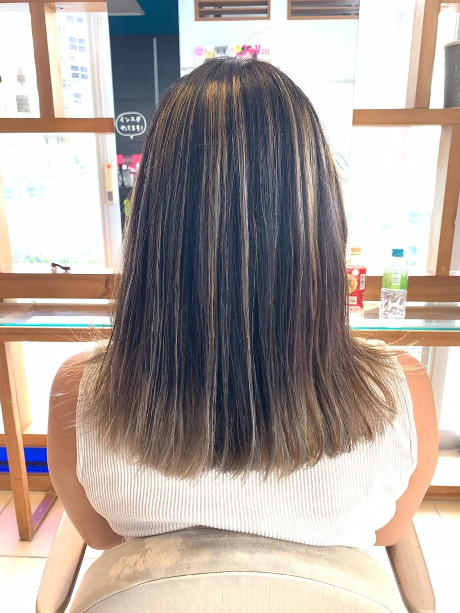 セミロング カラー ブリーチ 坂井翔　kiju オーナースタイリストのヘアスタイル