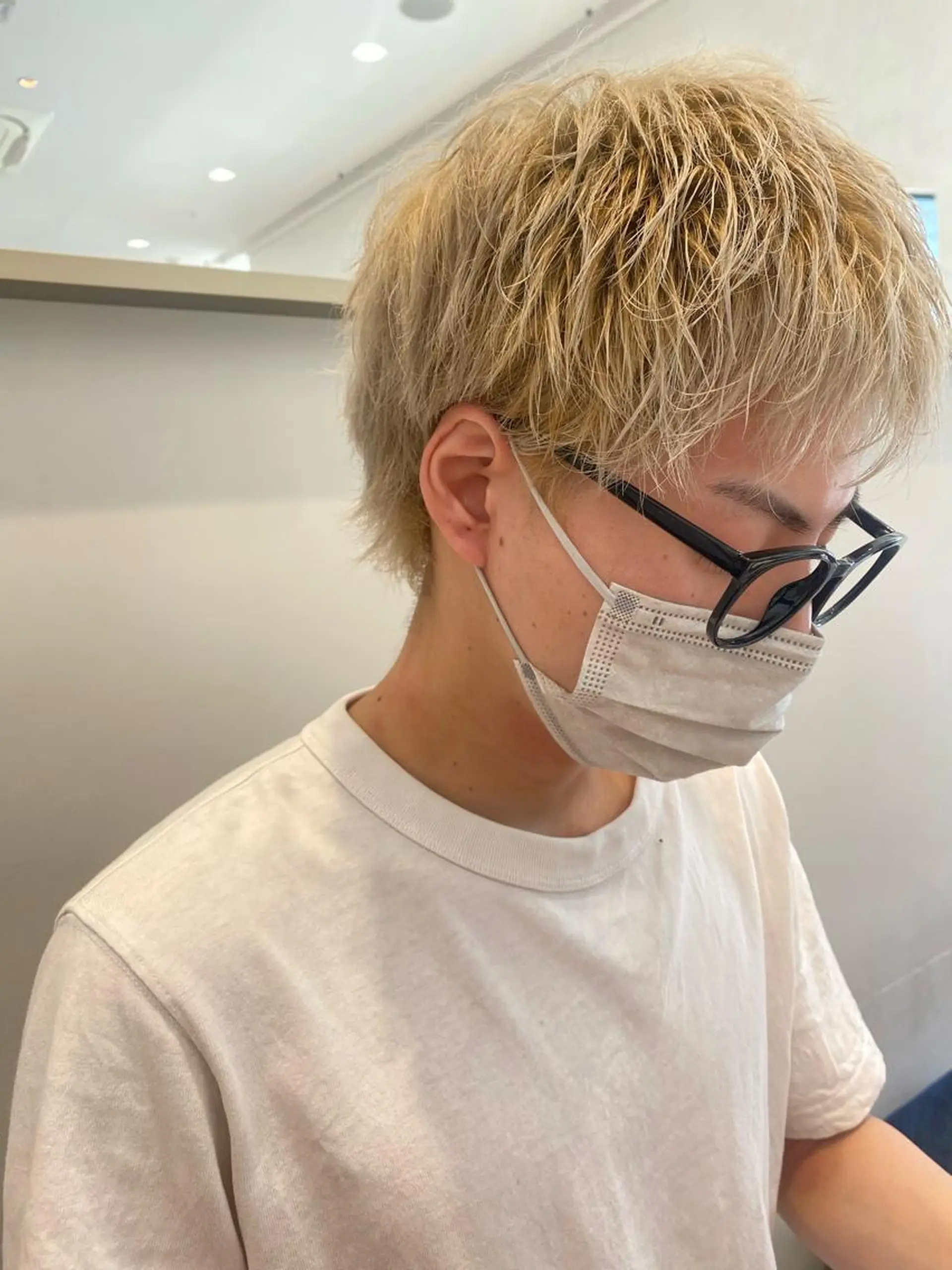 カラー ハイトーンカラー 増井 彩乃のヘアスタイル