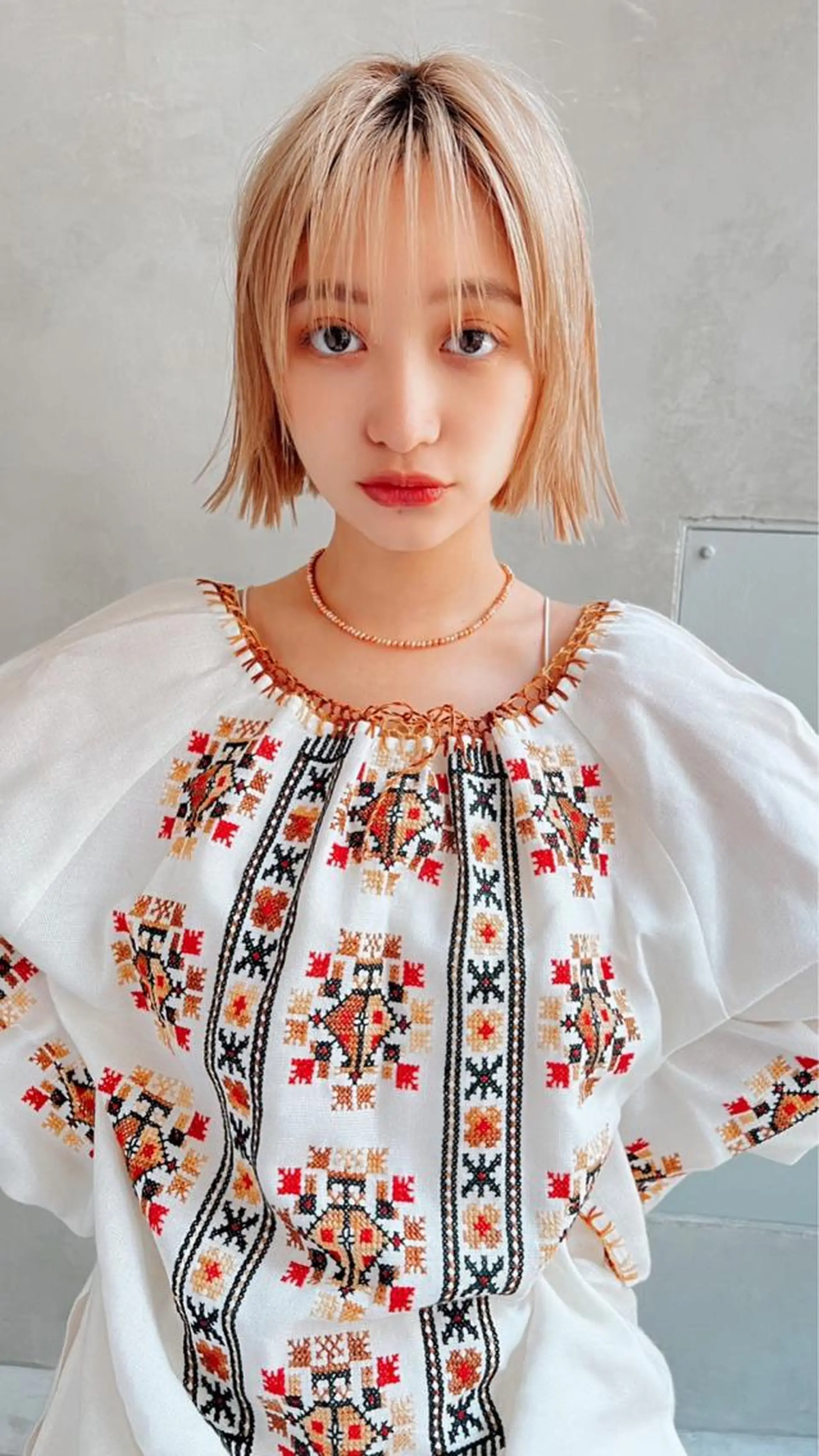 ミディアム カラー ハイトーンカラー 外ハネヘア MUSASHI ブリーチカラー◎のヘアスタイル