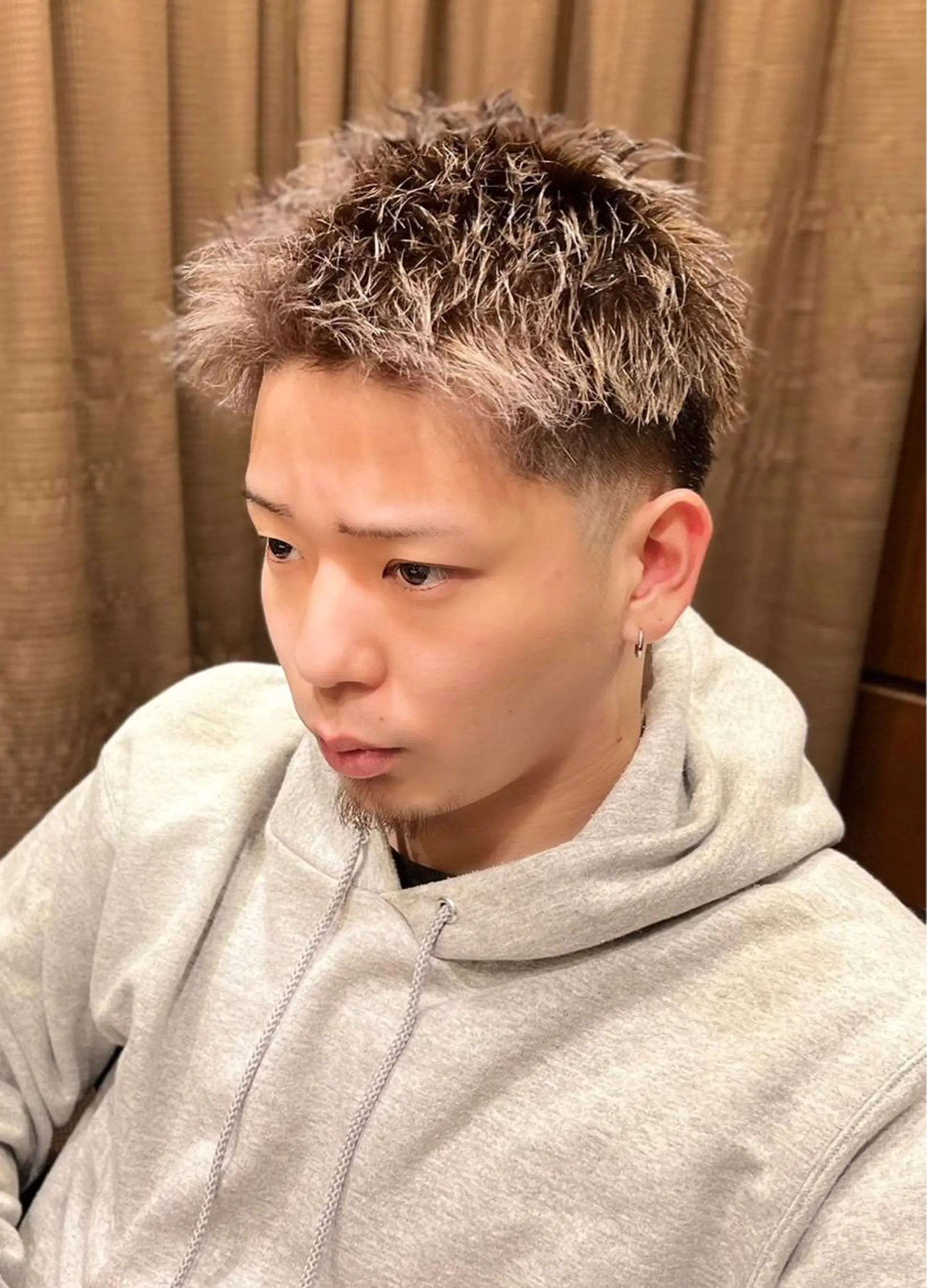 ショート メンズ ヒロ銀座 東京駅八重洲店所属・【メンズ専門】🔥 カミマンのヘアスタイル