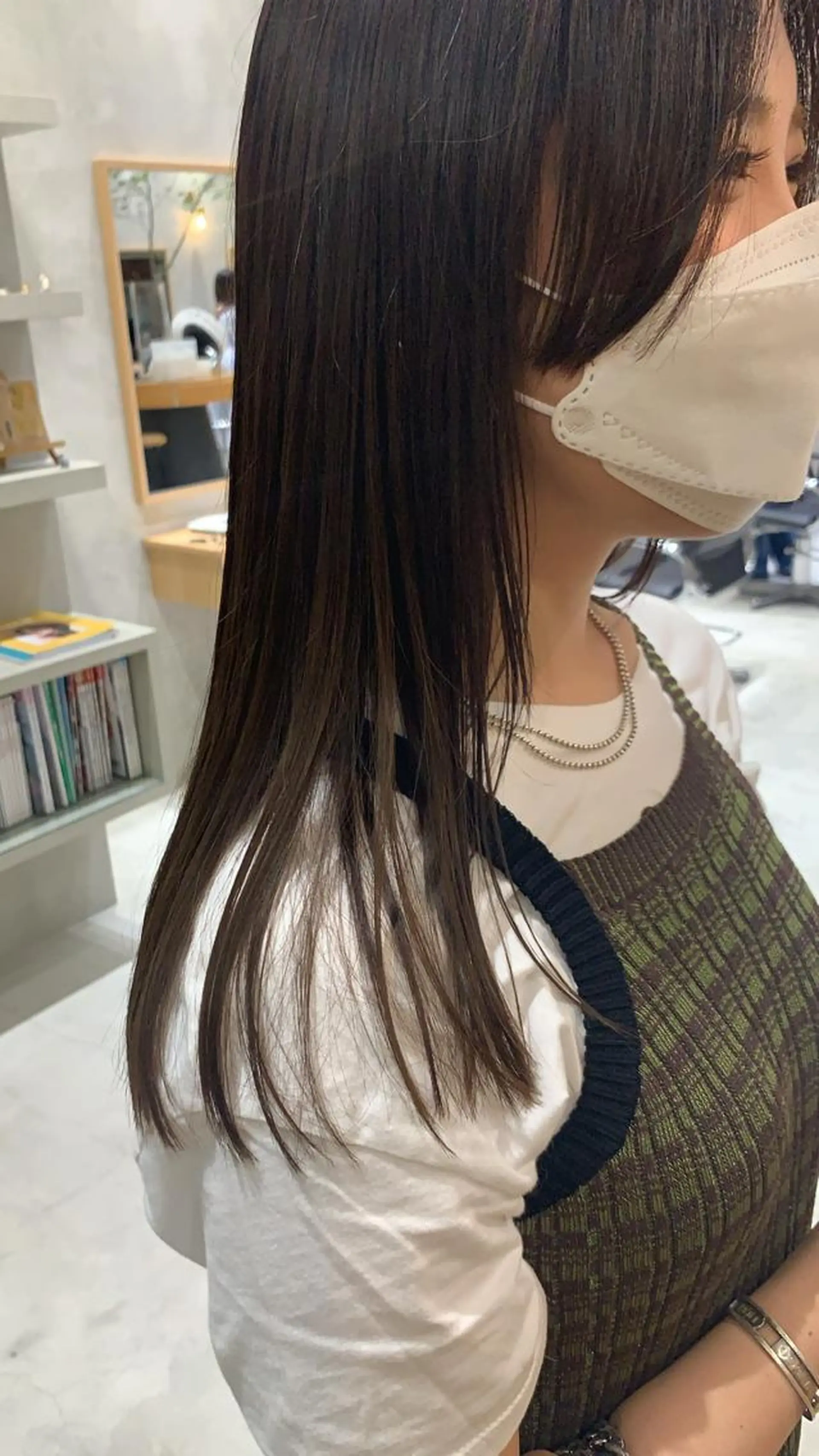 セミロング カラー カット ヘアカラー トリートメント manami (sibell)のヘアスタイル