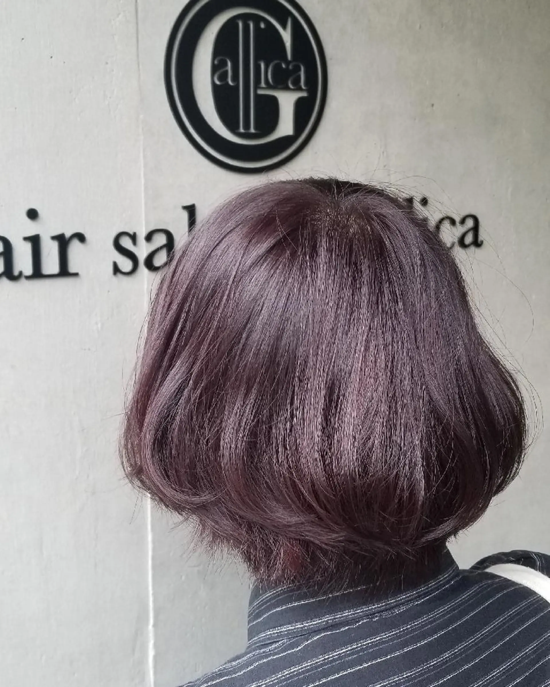 ミディアム カラー ショートボブ パープルカラー ボブ 🔴赤み消し/ 艶カラー落合　優🔴のヘアスタイル