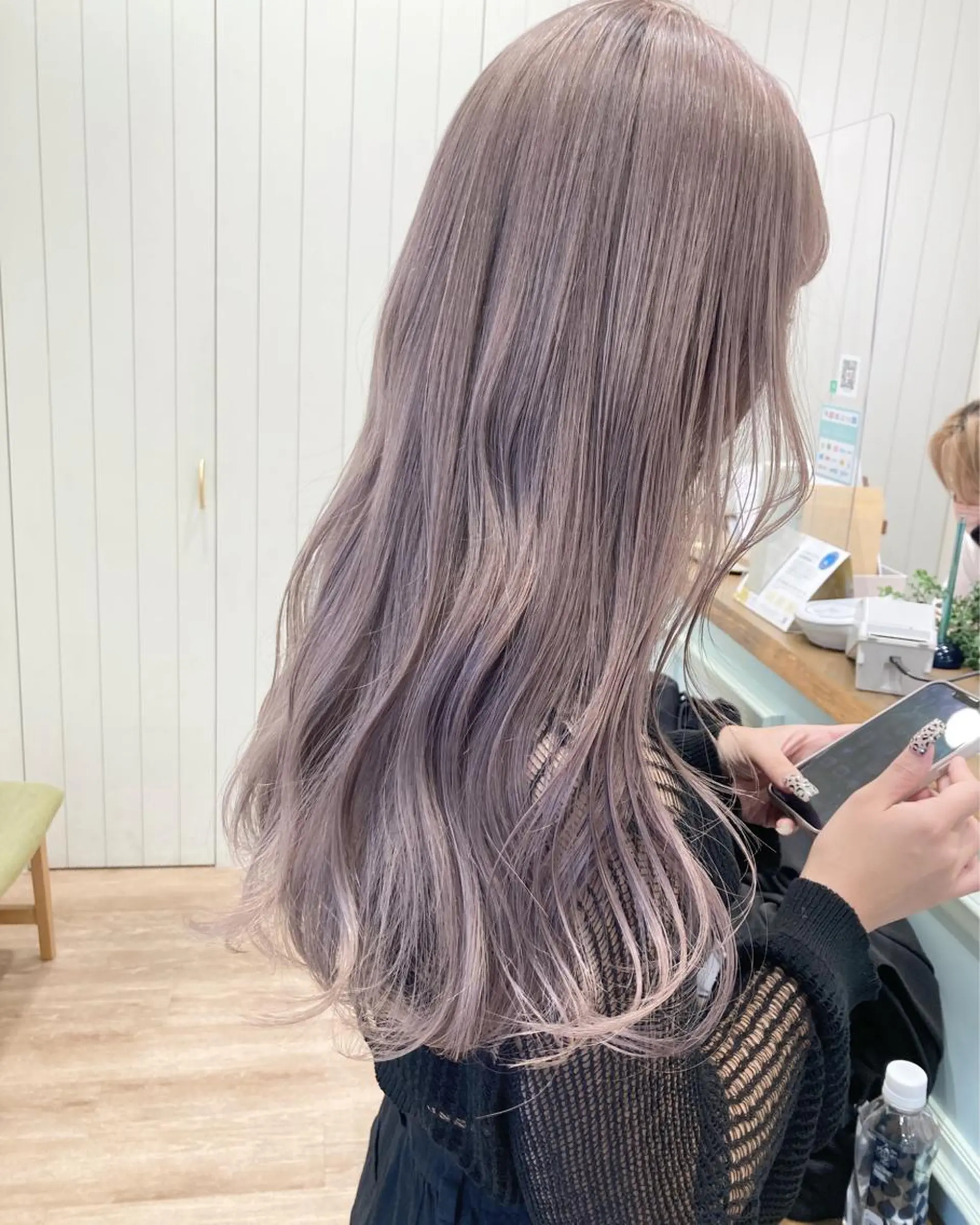 セミロング カラー ブリーチ ケアブリーチ ショコラグレージュ グレージュ ハイトーンカラー カット ヘアカラー トリートメント ケアブリーチ 坪井佑樹のヘアスタイル