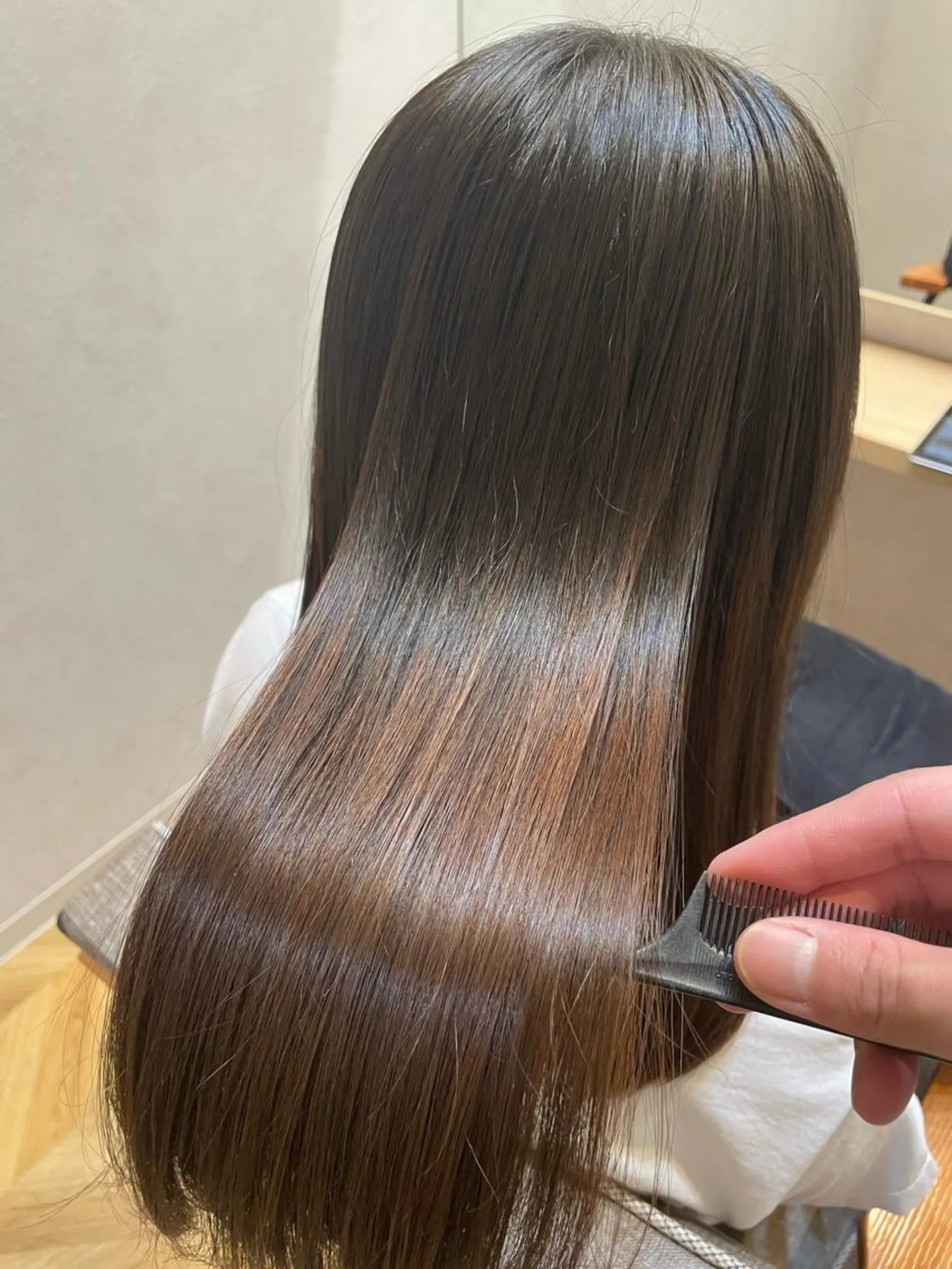 ロング ミストバング ボブ ハイライト 髪質改善 韓国風ヘア ヘアカラー 縮毛矯正 newi宮崎 akioのヘアスタイル
