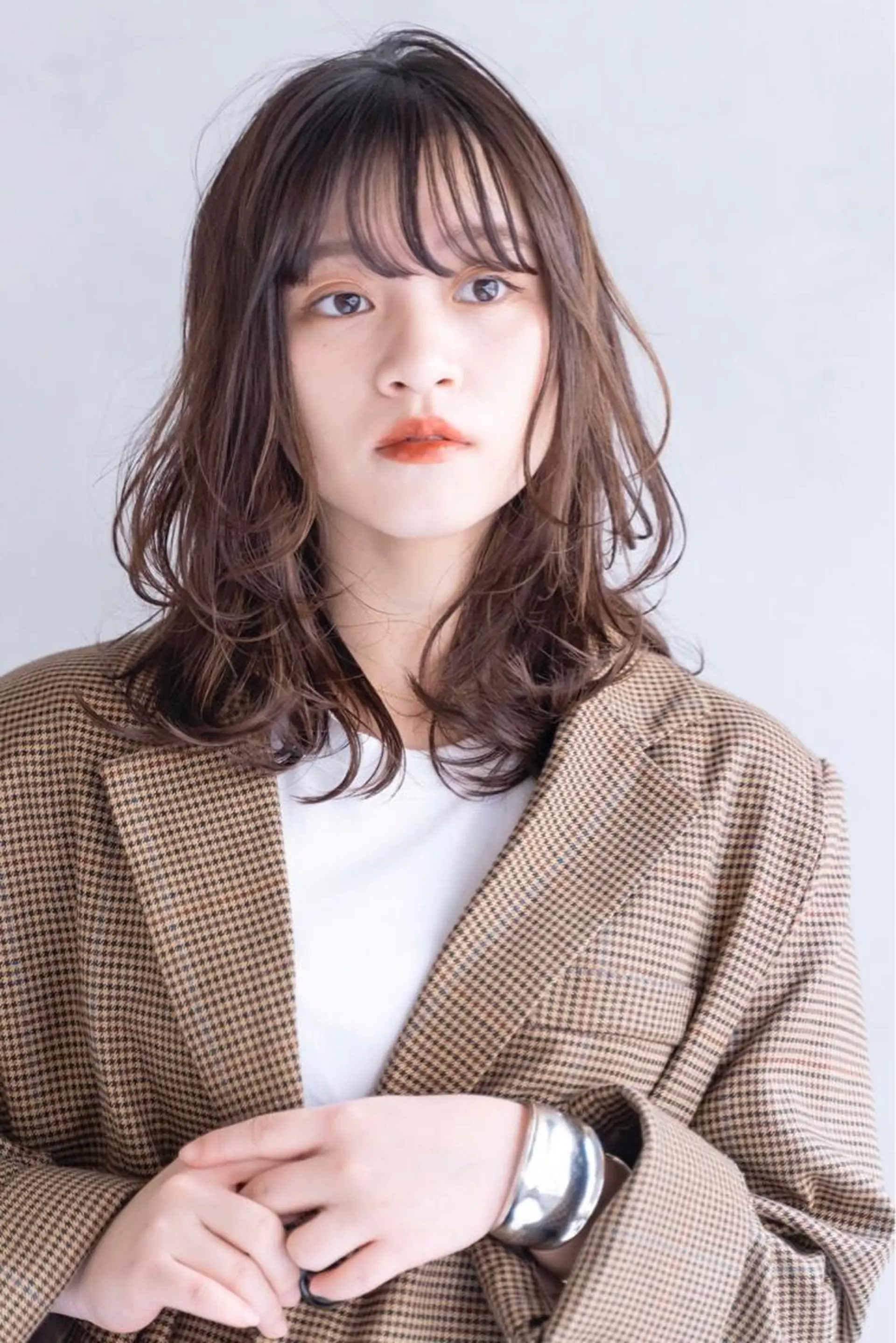 ミディアム レイヤーカット 小顔カット カット ヘアカラー トリートメント ヘッドスパ ヘアセット 山口 竣也のヘアスタイル
