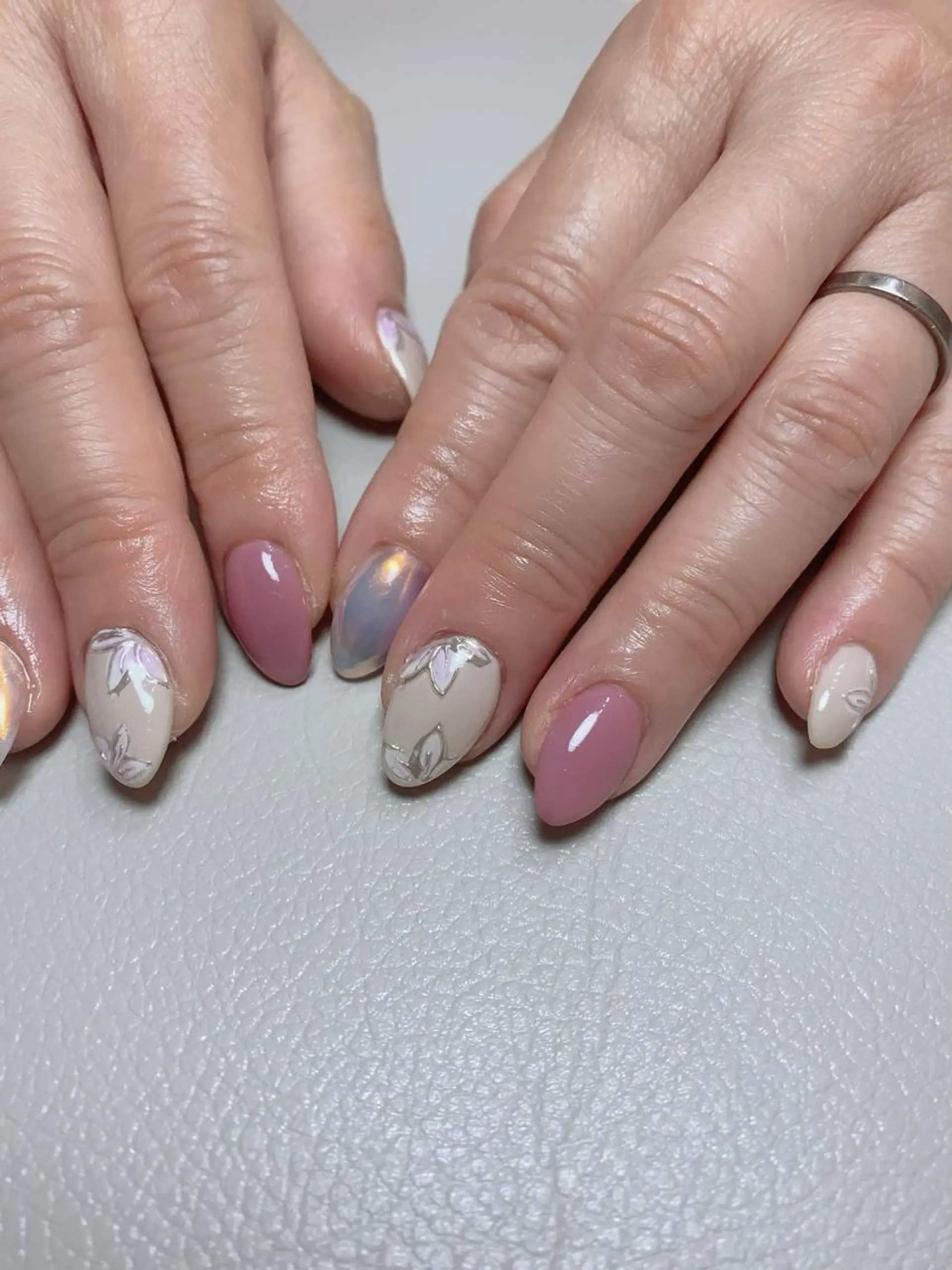 セミロング ハンドネイル cattleya nailのネイルデザイン