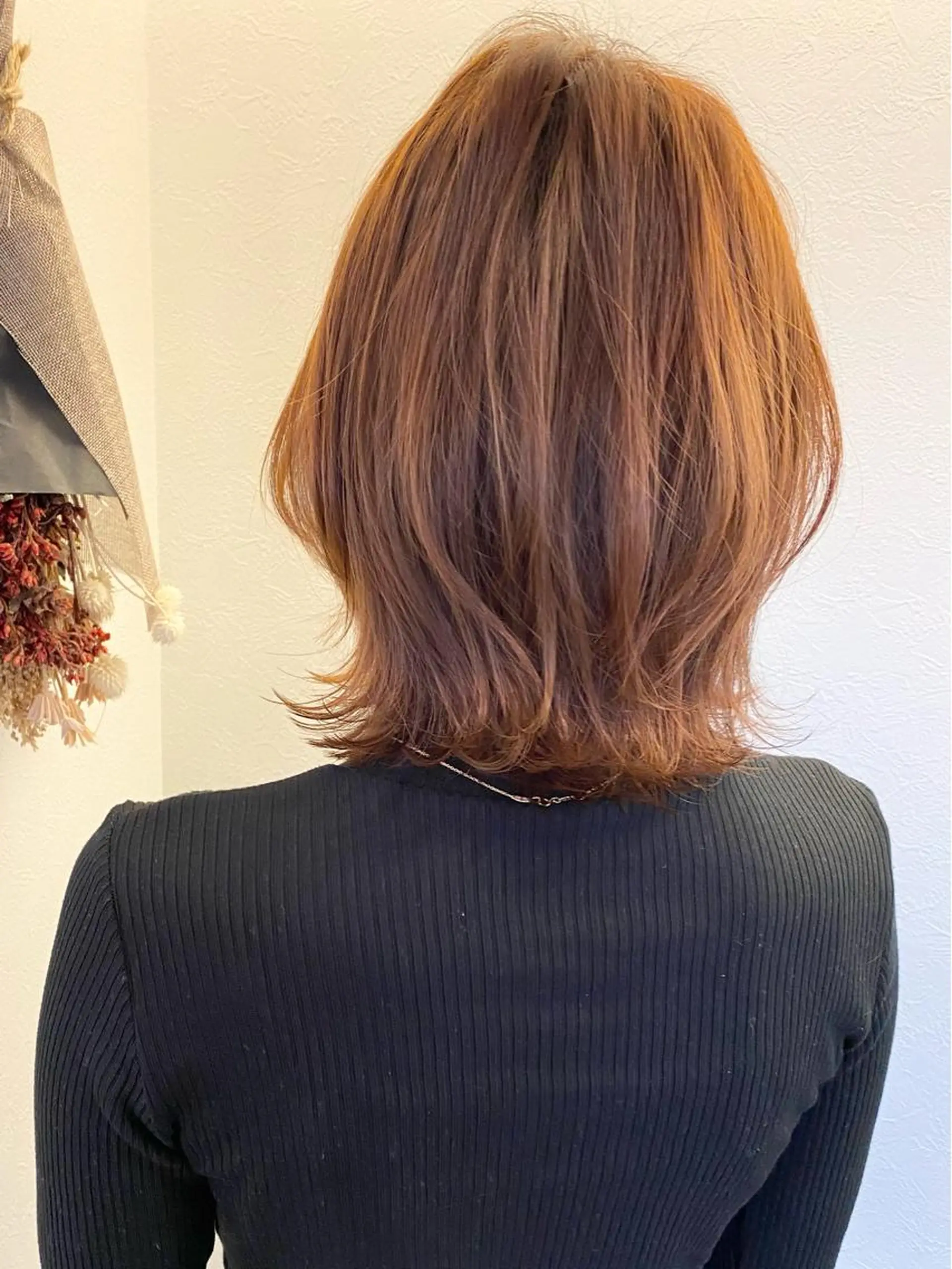 ミディアム カラー オレンジ Hikari /赤み消しカラーのヘアスタイル