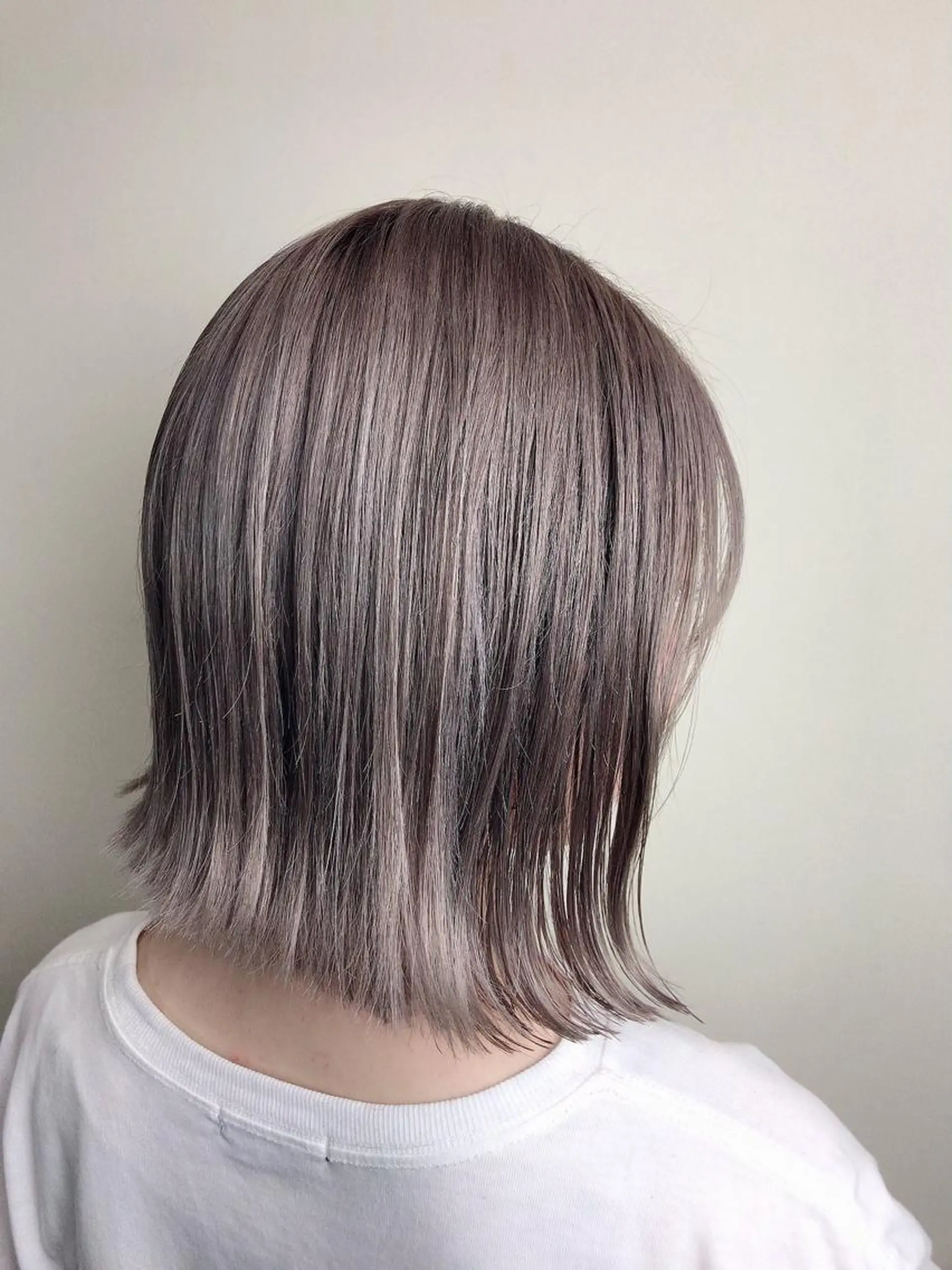 ミディアム 🌈インナーカラー 手塚直生のヘアスタイル