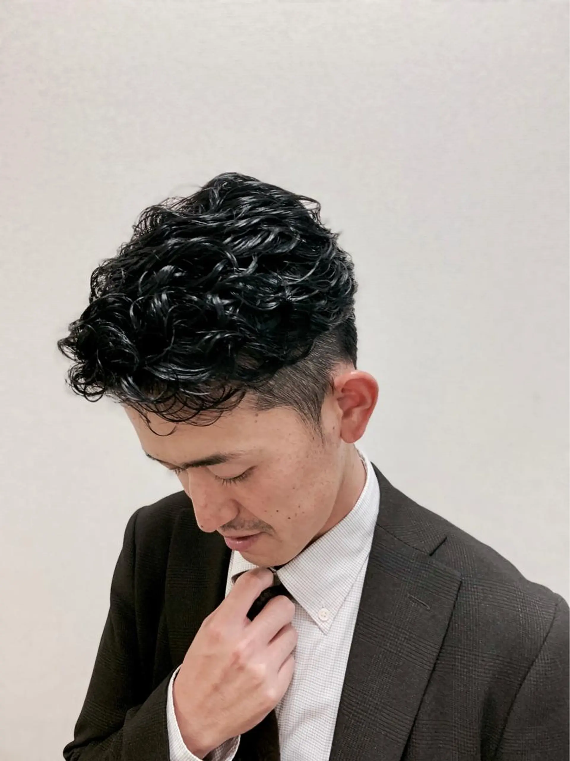 ミディアム パーマ メンズ HIROGINZA ヒロ銀座 青山所属・マツオ リュウホウ🐉のヘアスタイル