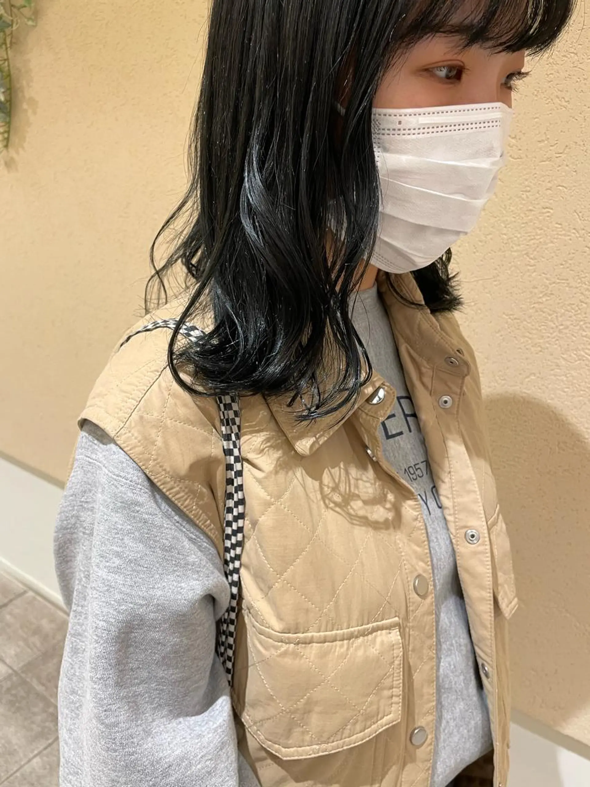 ミディアム 横川 千亜希のヘアスタイル