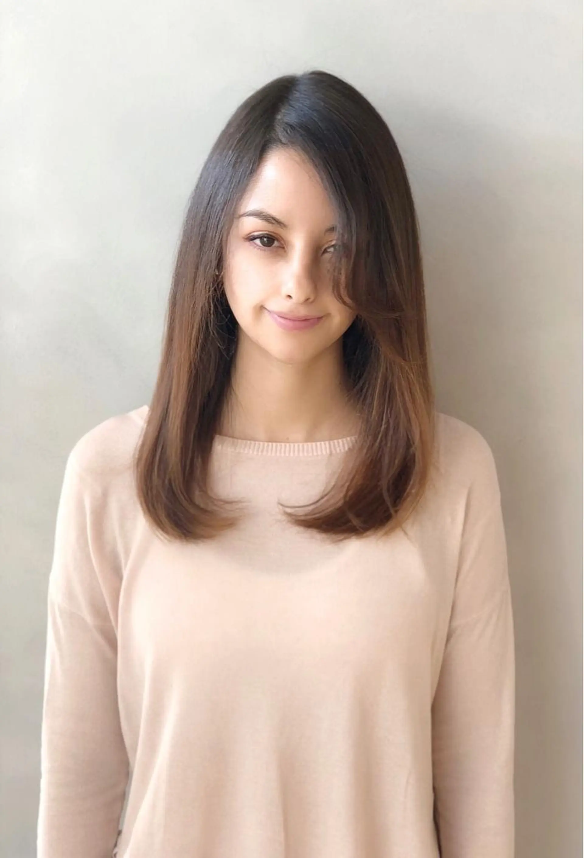 ミディアム EIGHT 船橋のヘアスタイル