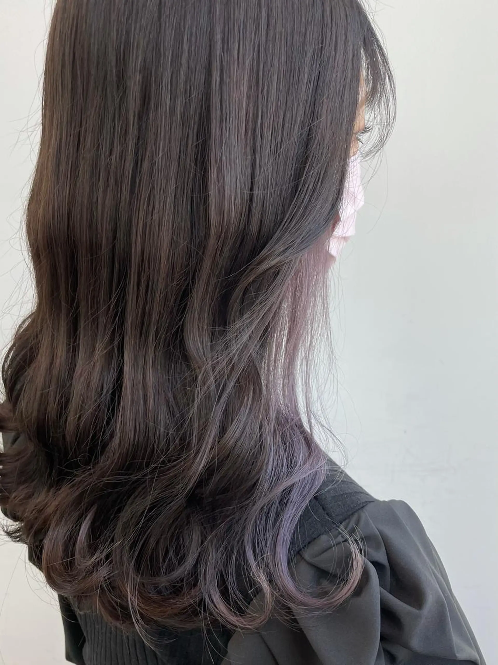 ミディアム カラー ヘアアレンジ イヤリングカラー ラベンダーカラー ヘアカラー トリートメント 🦄インナーカラー 🦄貫井彩花のヘアスタイル