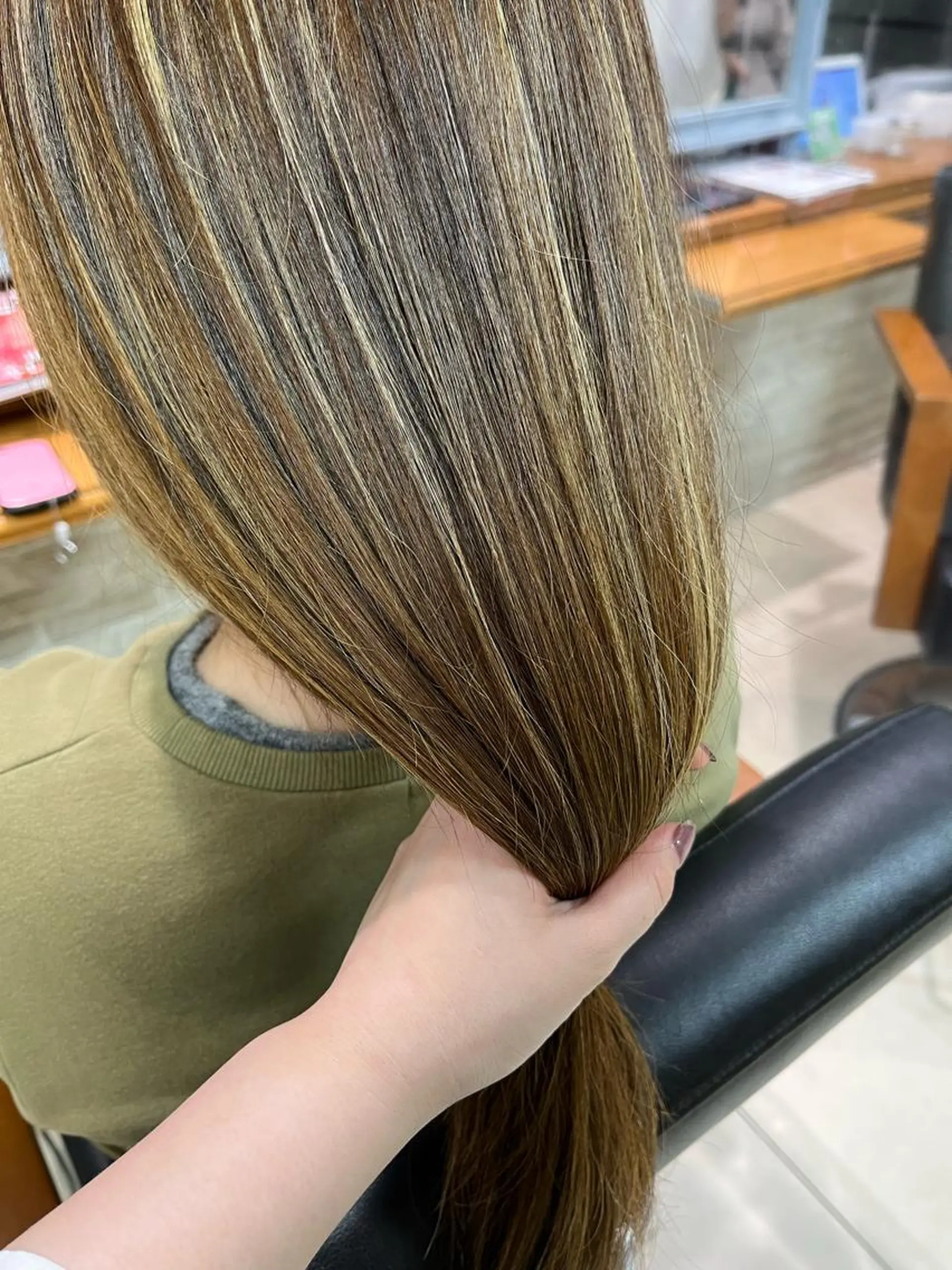 セミロング カラー Froom🌻 村上夏菜のネイルデザイン