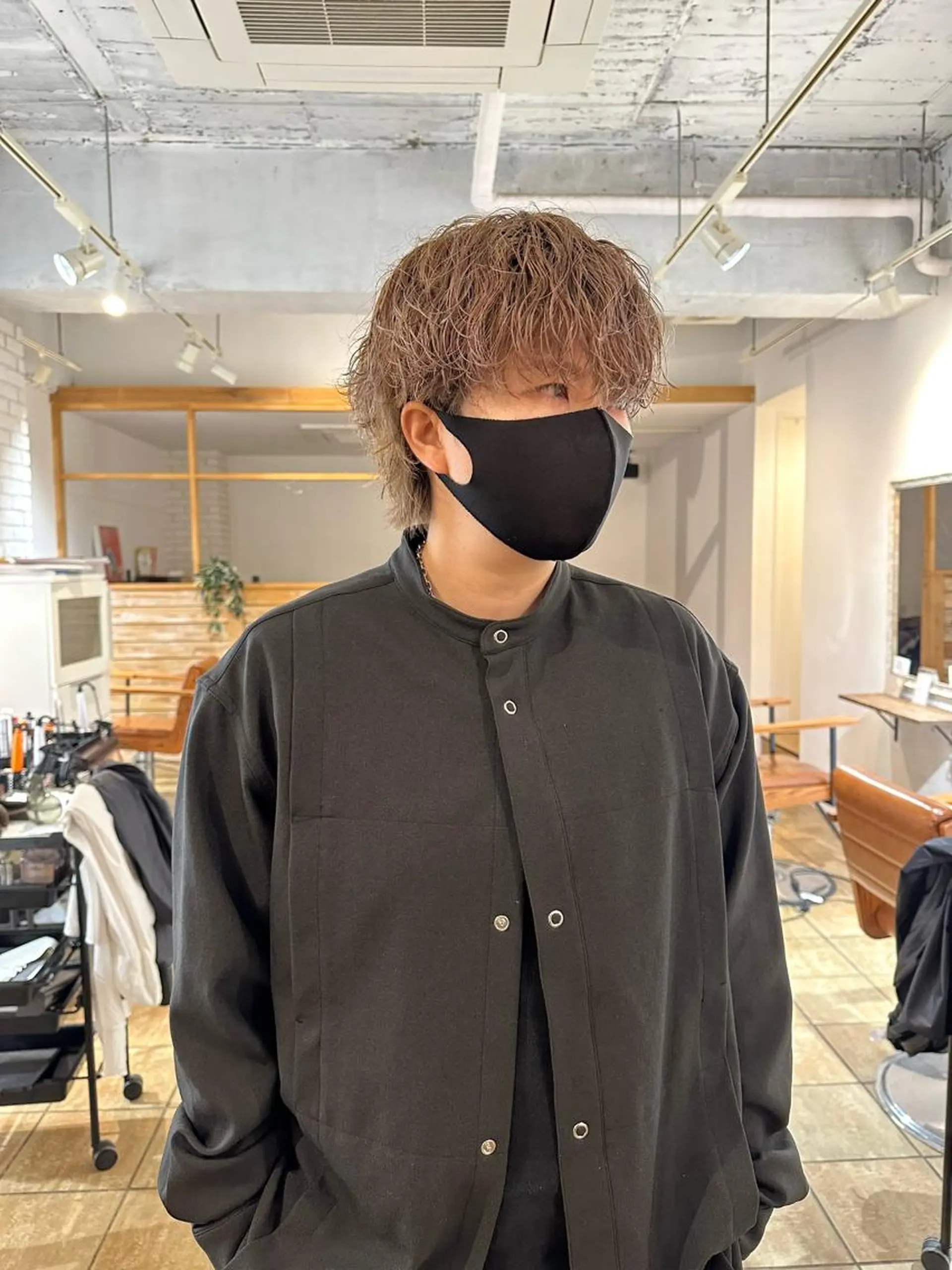 ミディアム パーマ 渋谷 ミモザワークス タニグチヨシユキのヘアスタイル