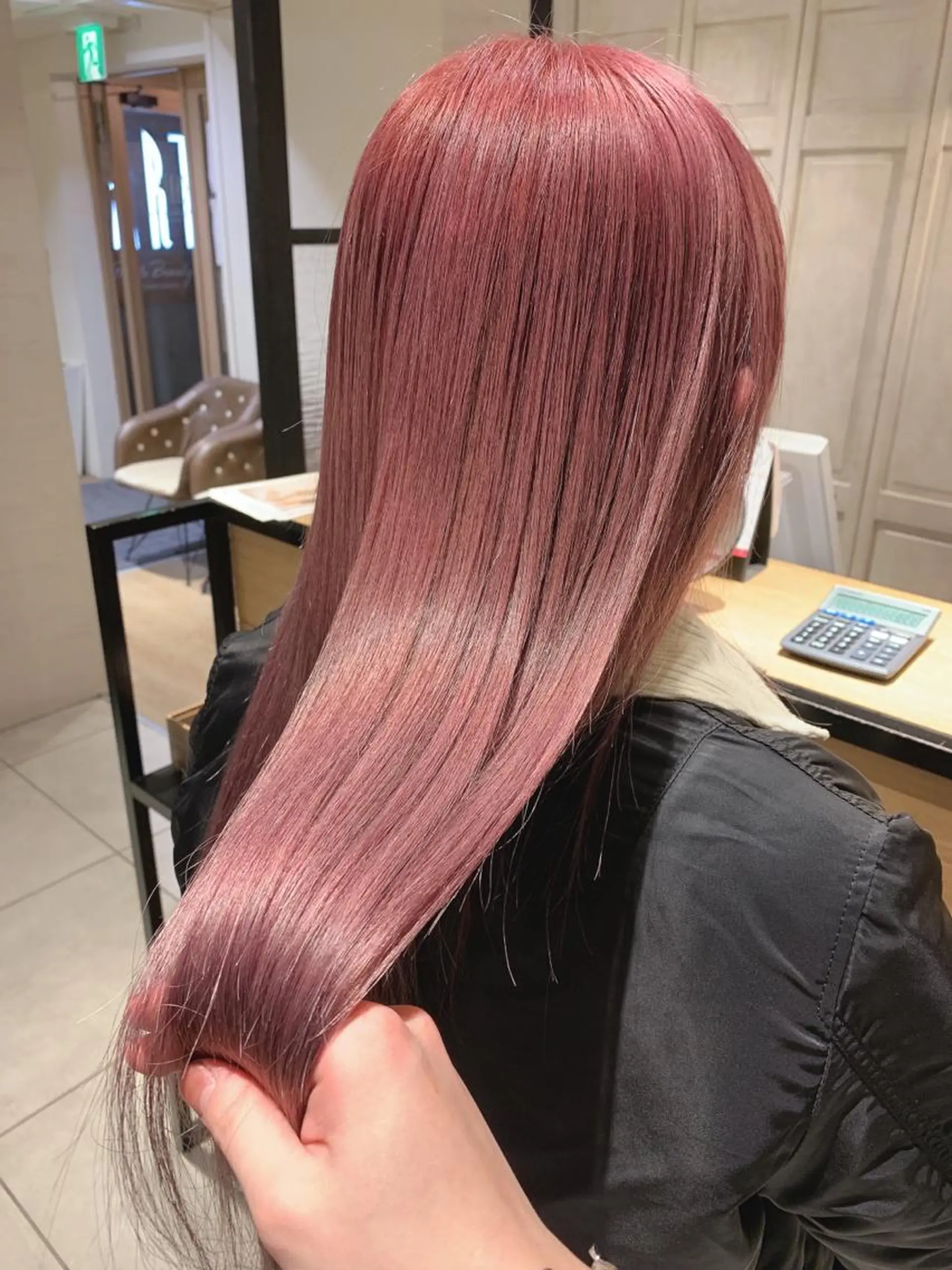 ロング 🌿earth亀有店 【緑髪のノブ】🌿のヘアスタイル