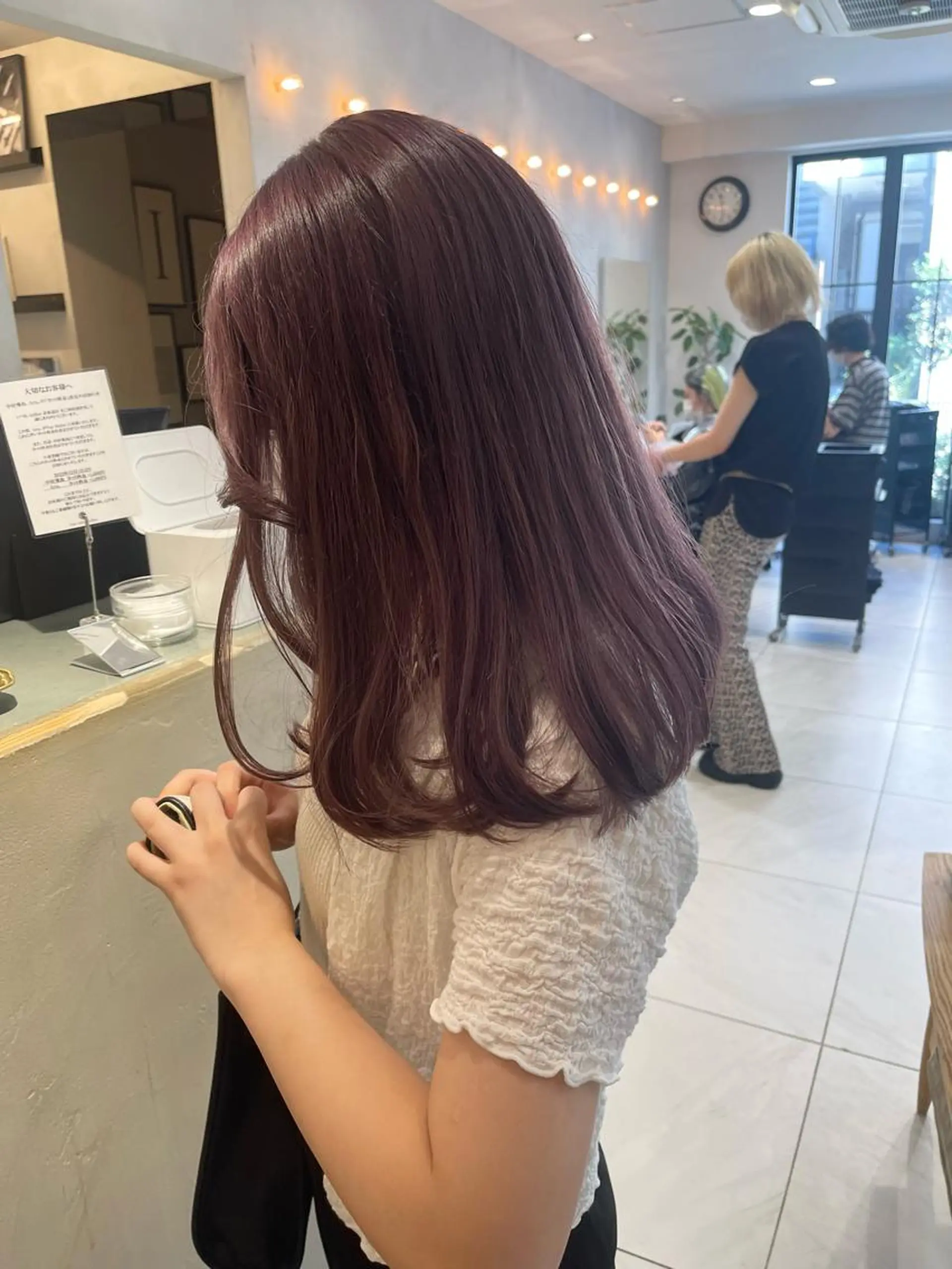 カラー ブリーチ ラベンダーカラー ラベンダー/レイヤー カット🤎mamiのヘアスタイル