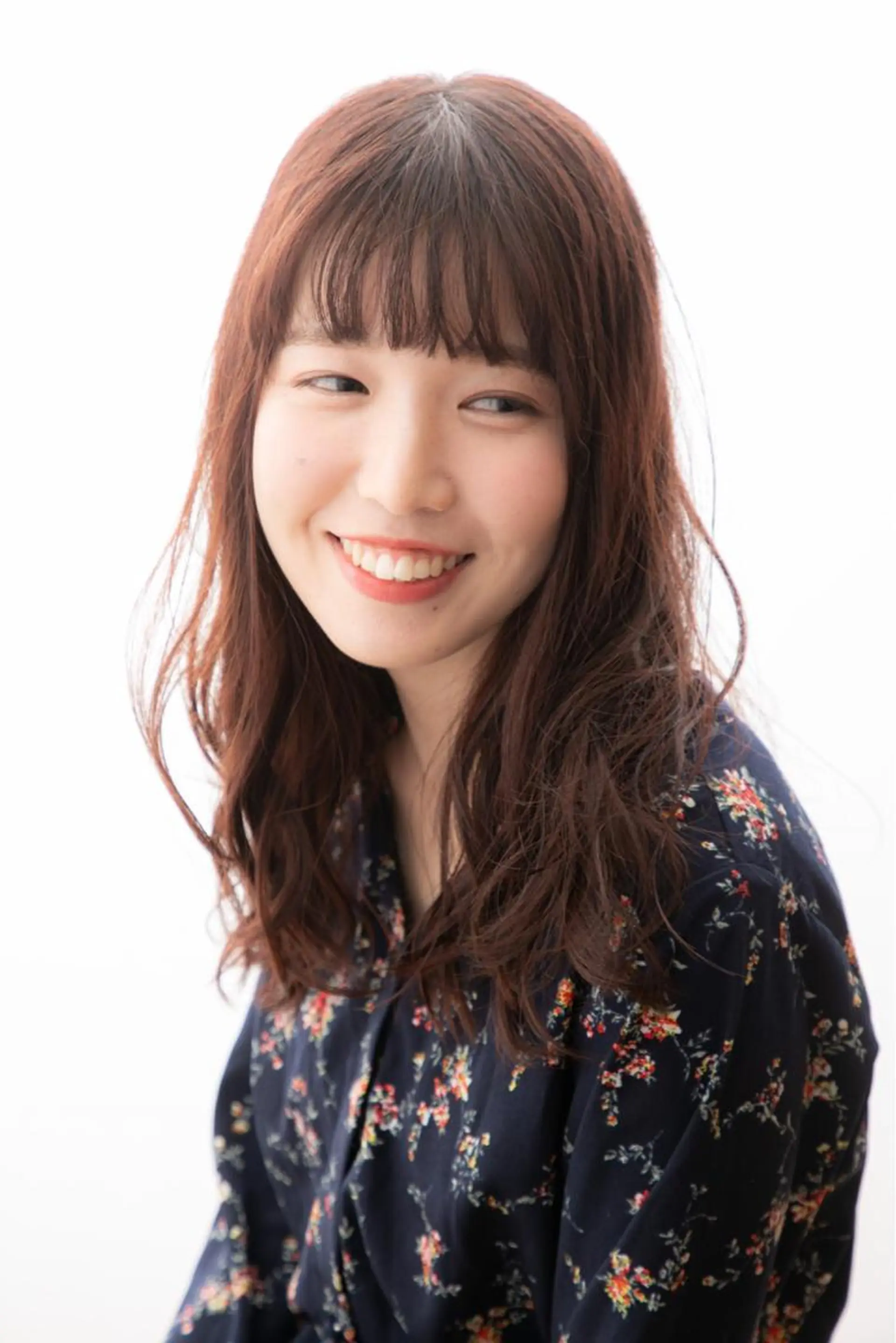 セミロング カラー ブラウンカラー ピンクカラー ピンクブラウン メンズ人気NO,1 Genieジーニーのヘアスタイル