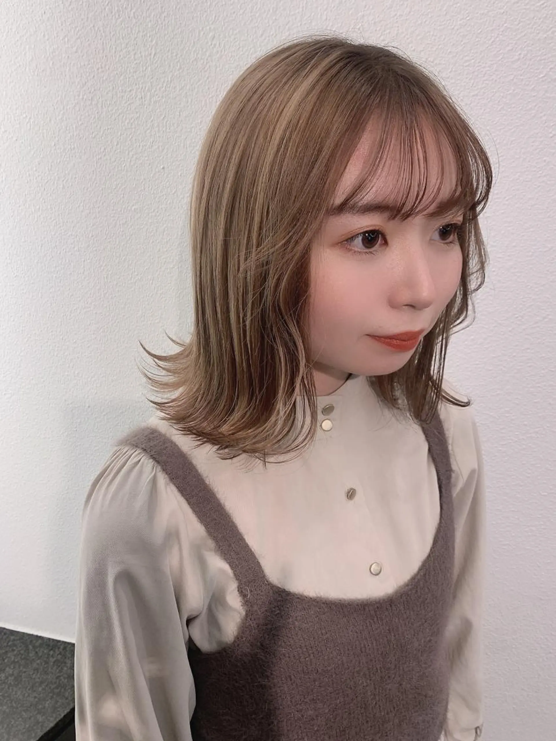 ショート カラー ハイトーンカラー カット Okano Mahoのヘアスタイル