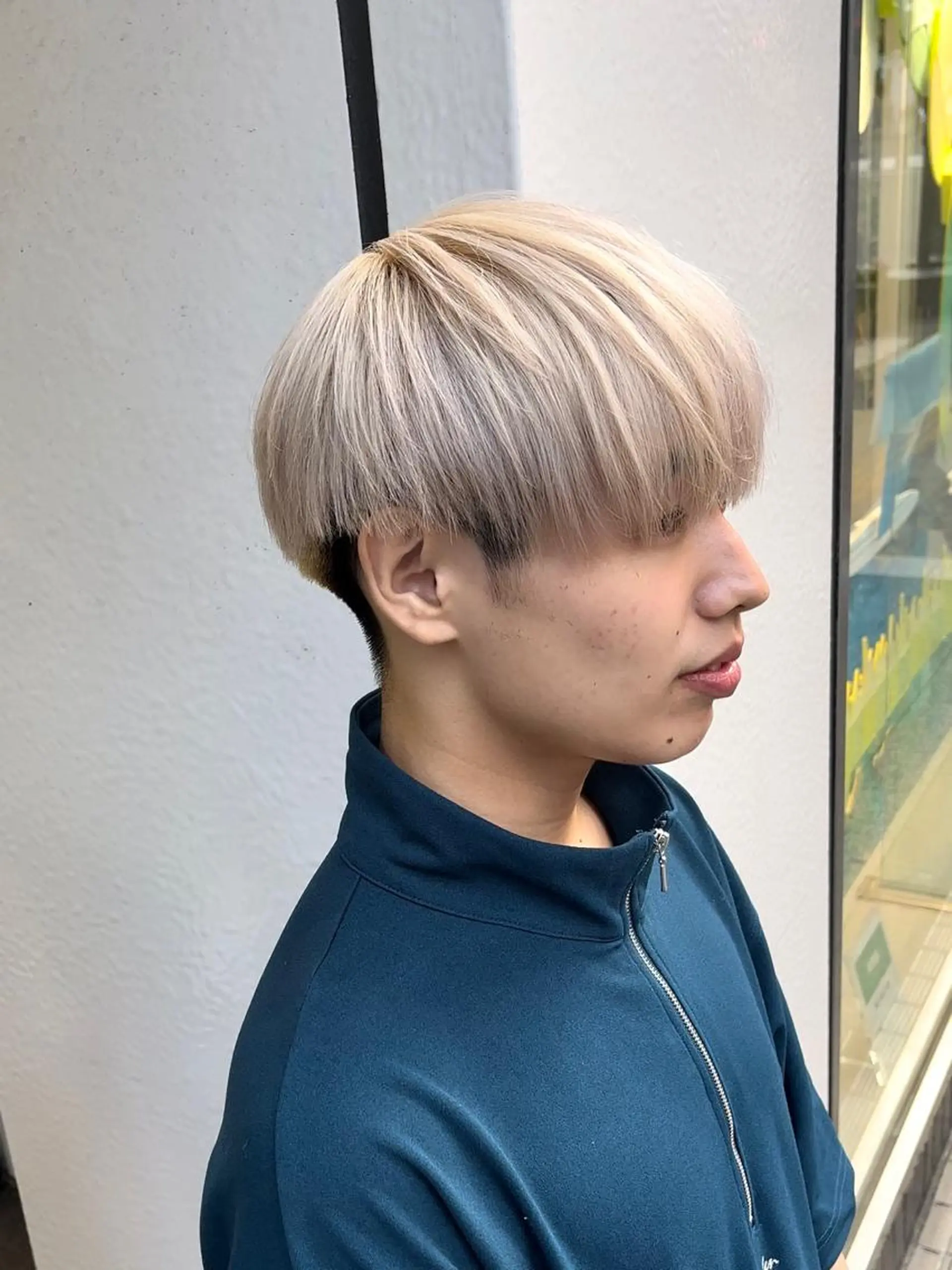 カラー メンズ メンズハイトーン ベージュカラー ブロンド ハイトーンカラー ミルクティーベージュ カット ヘアカラー 【メンズ特化】 寺田遥輝のヘアスタイル