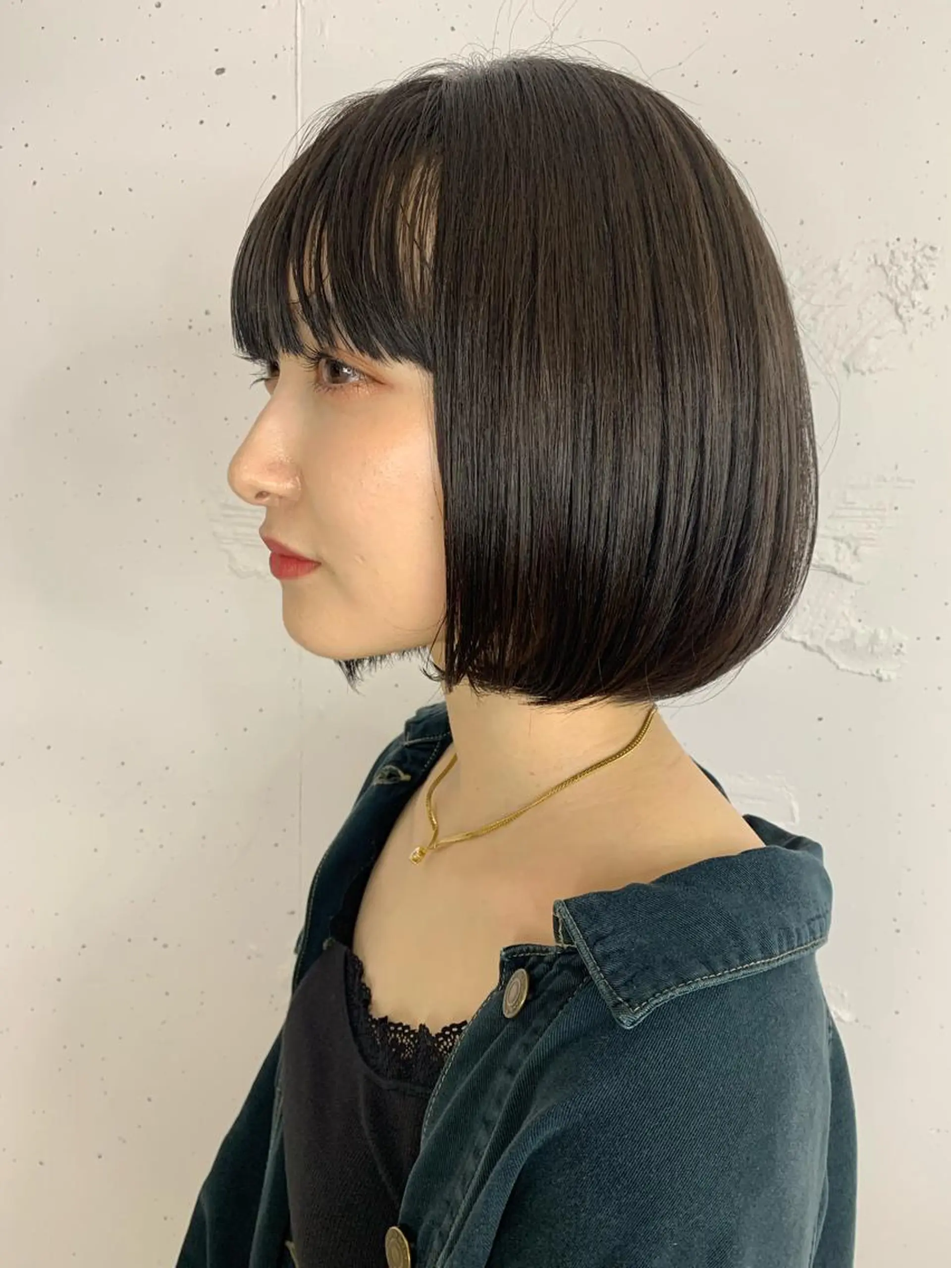 ショート カラー アッシュ アッシュグレー ダークアッシュ raika .のヘアスタイル