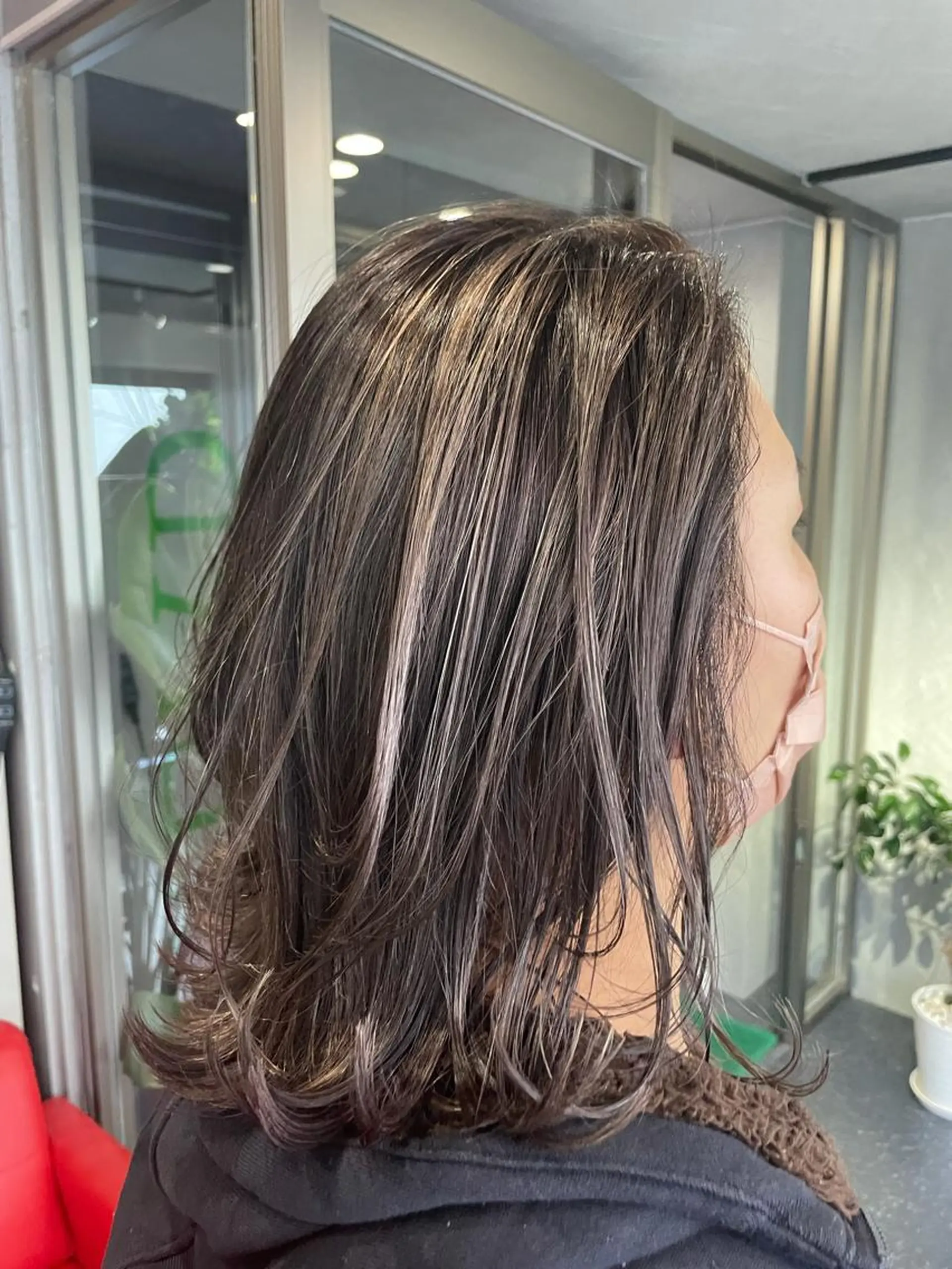 ミディアム カラー ハイライトカラー ハイライト カット ヘアカラー TMJ所属・バズる韓国ヘア 🇰🇷溝邊　拓麿のヘアスタイル