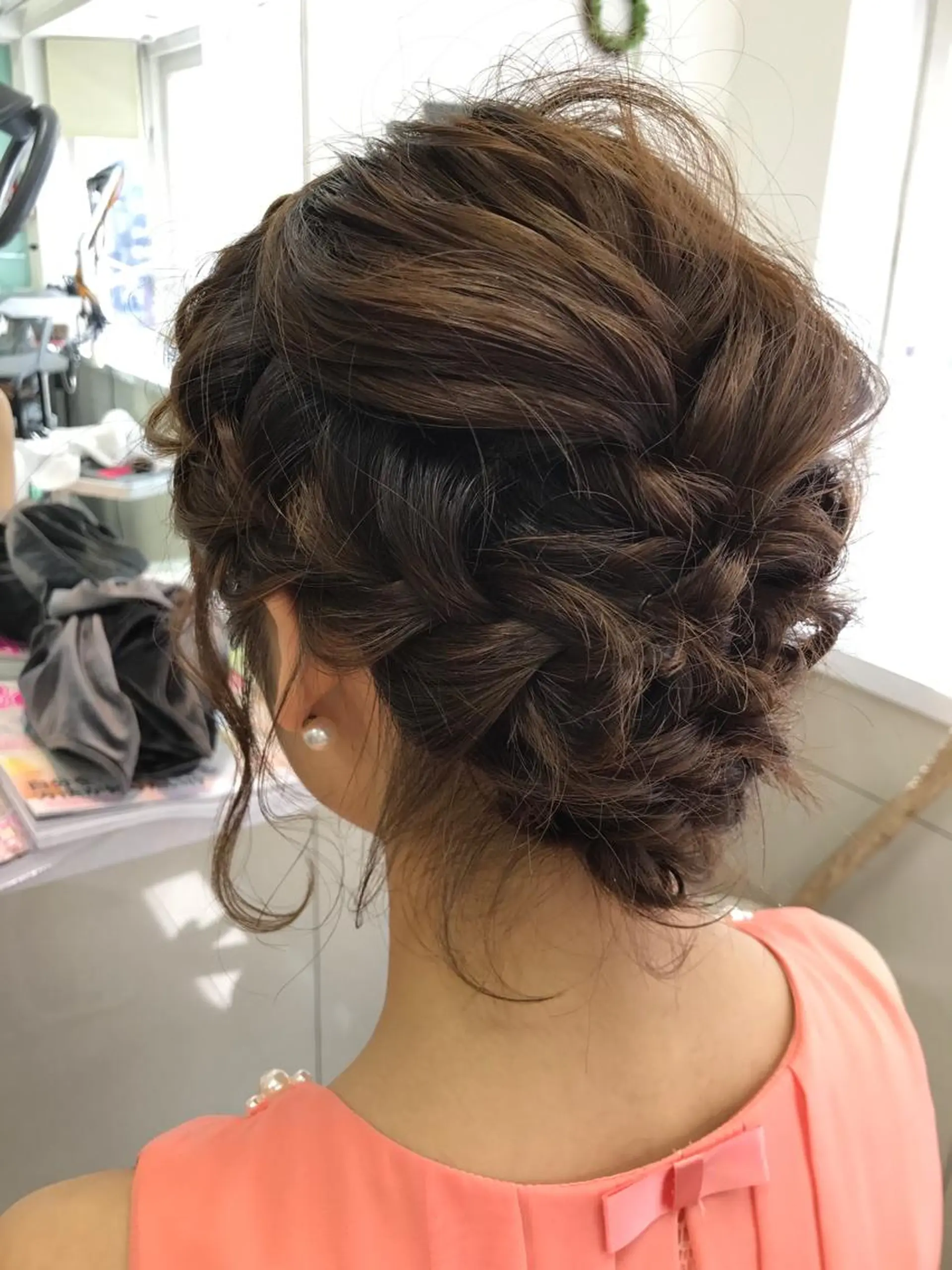 ショート ヘアアレンジ ボブ 艶髪ハイトーンカラー 💘kazueのヘアスタイル
