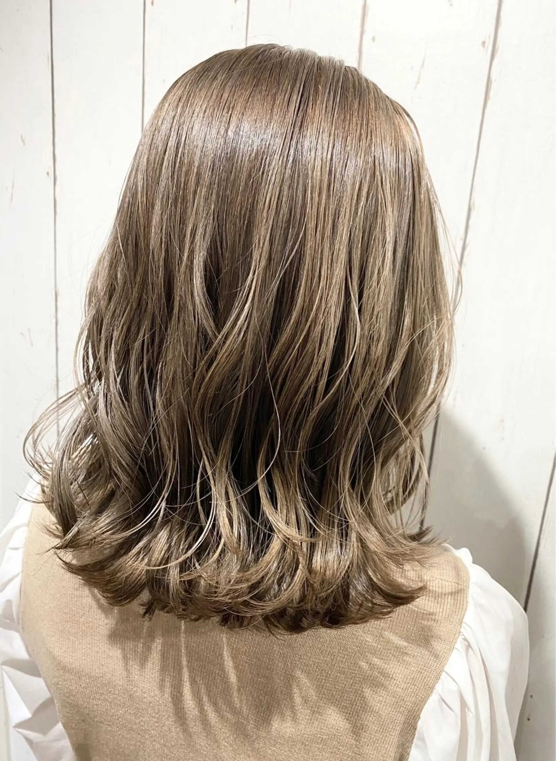 ショート カラー パーマ ヘアアレンジ アッシュ バレイヤージュ ベージュカラー ブリーチ 透明感カラー カット ヘアカラー トリートメント RecheRche【池袋】所属・👑指名率No.1 👑坂口飛翔のヘアスタイル
