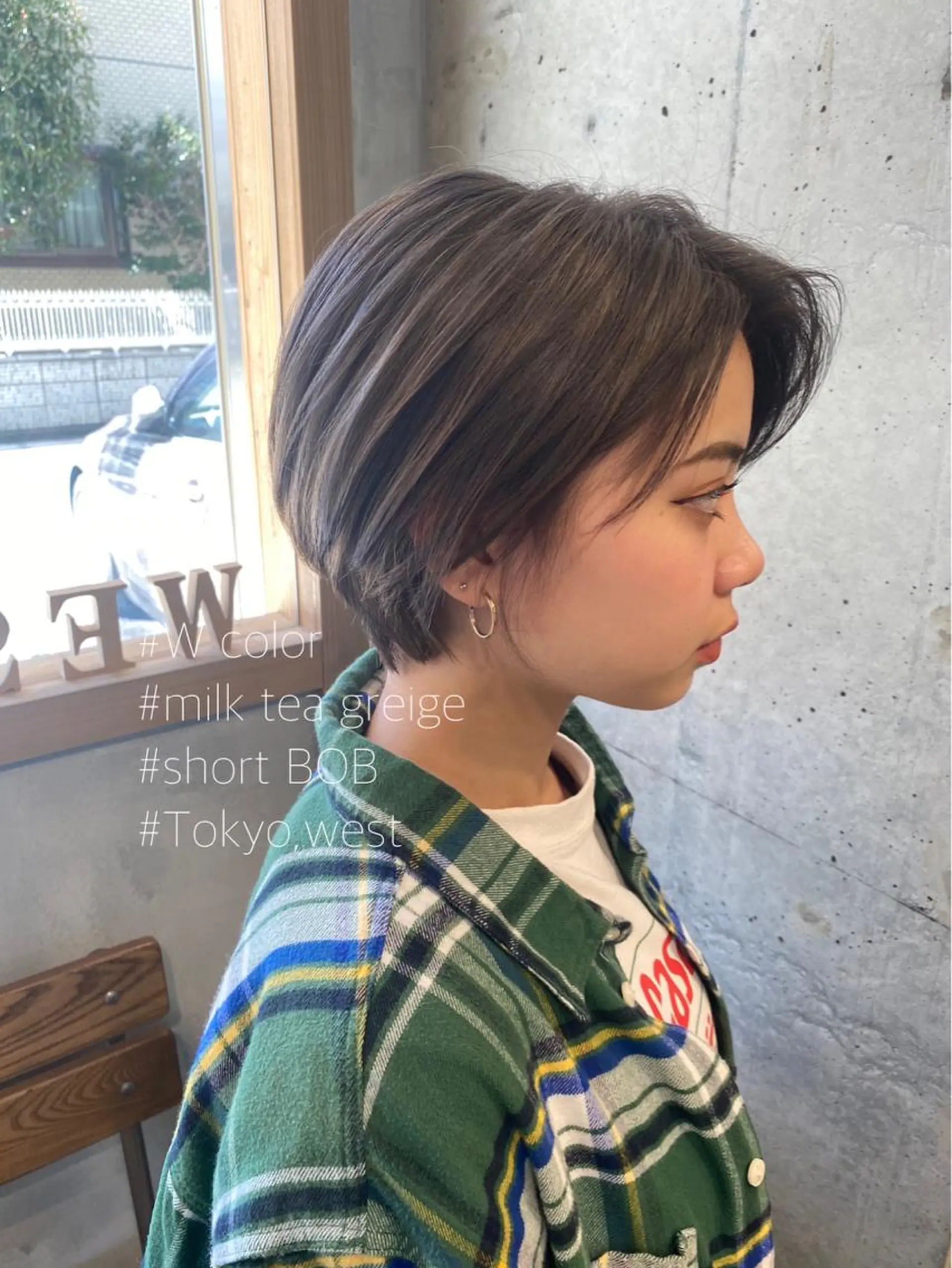 ショート カラー ショートボブ ブリーチ グレージュ ミルクティーグレージュ ボブ 竹嶌 健吾のヘアスタイル