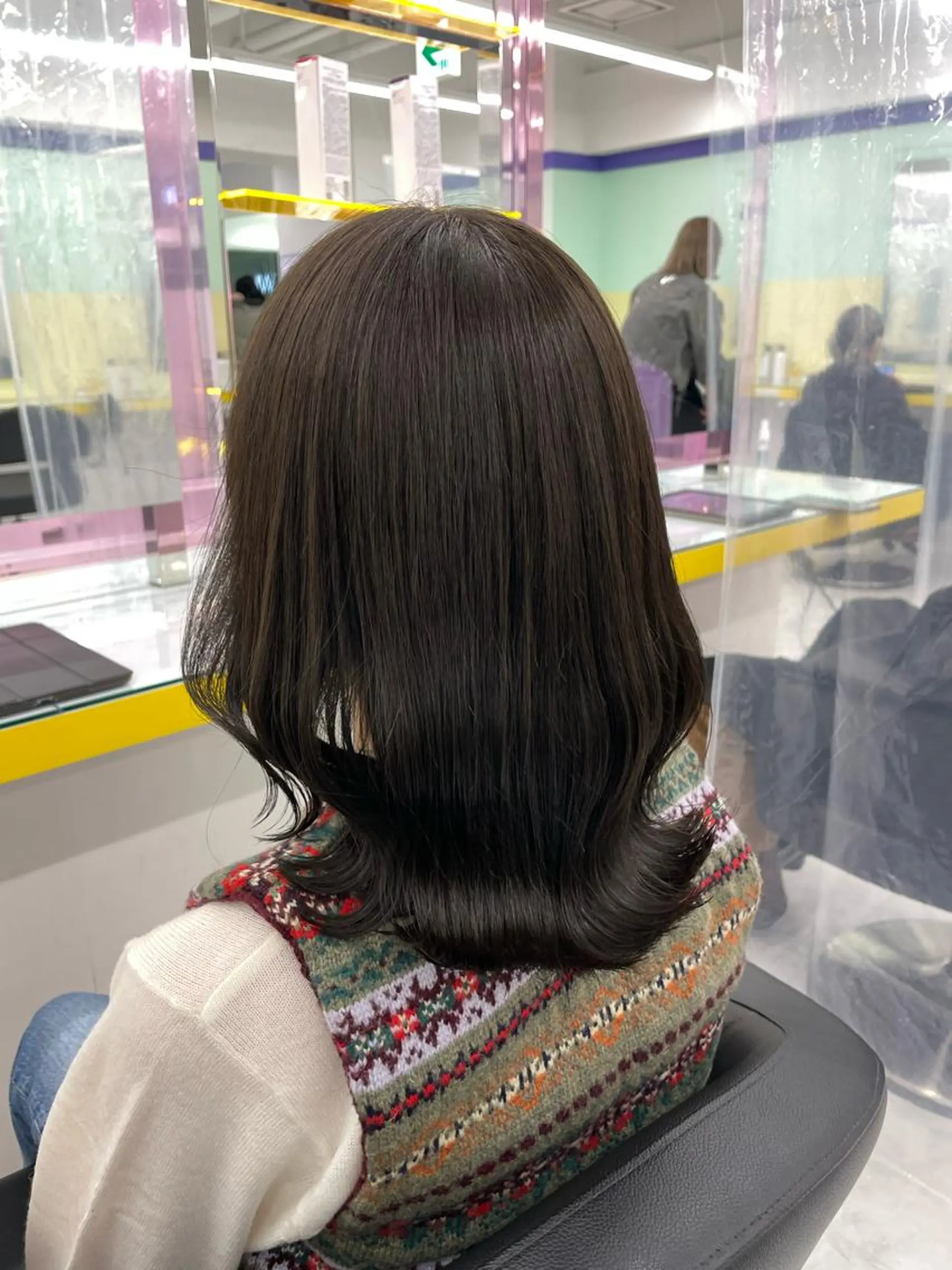 セミロング カラー パーマ ヘアアレンジ ネイル マツエク・マツパ 韓国風ベージュ🤎 赤みなし🌿横浜🤎のヘアスタイル