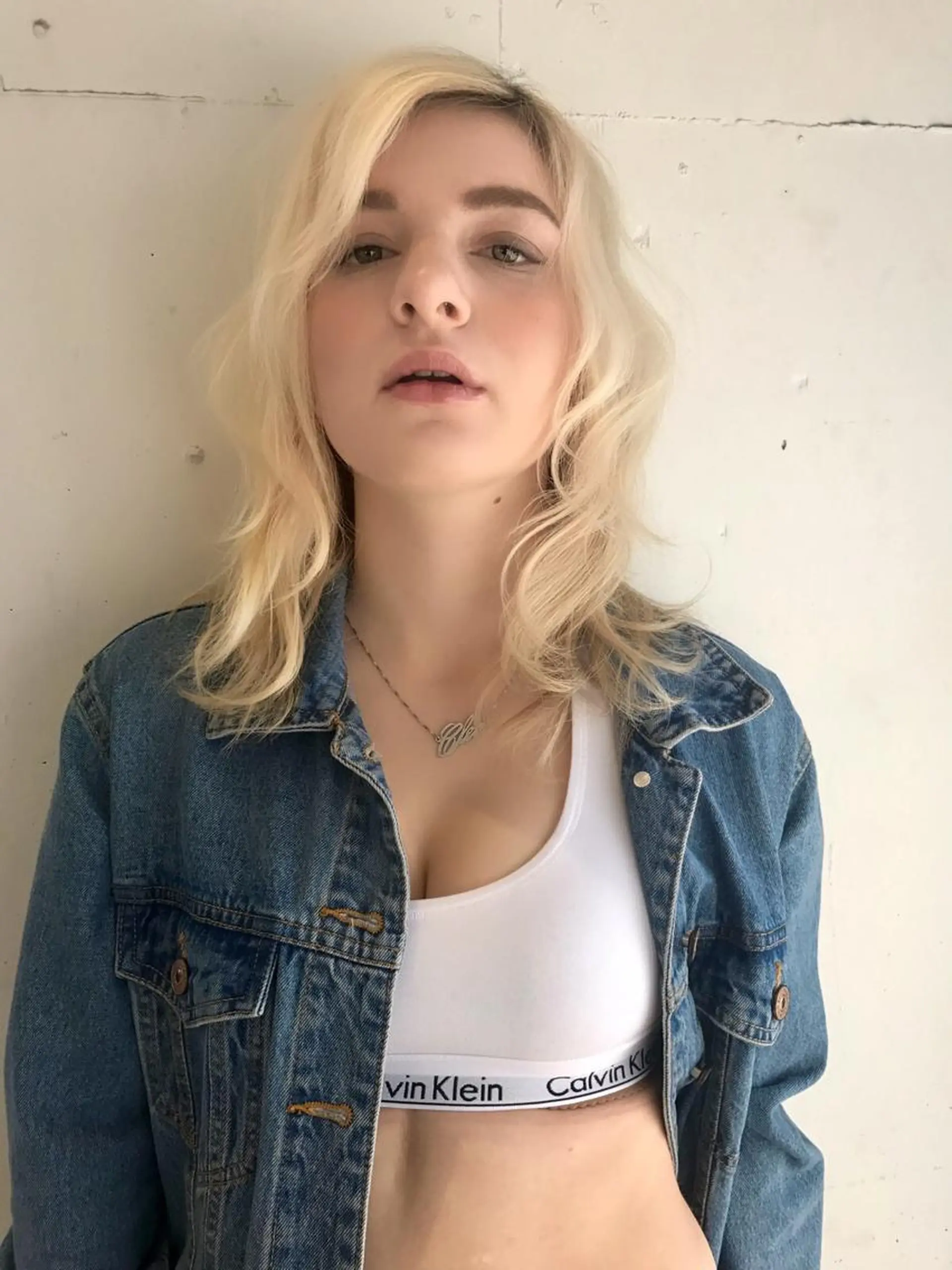 セミロング カラー BEBE表参道所属・長谷川 香織のヘアスタイル