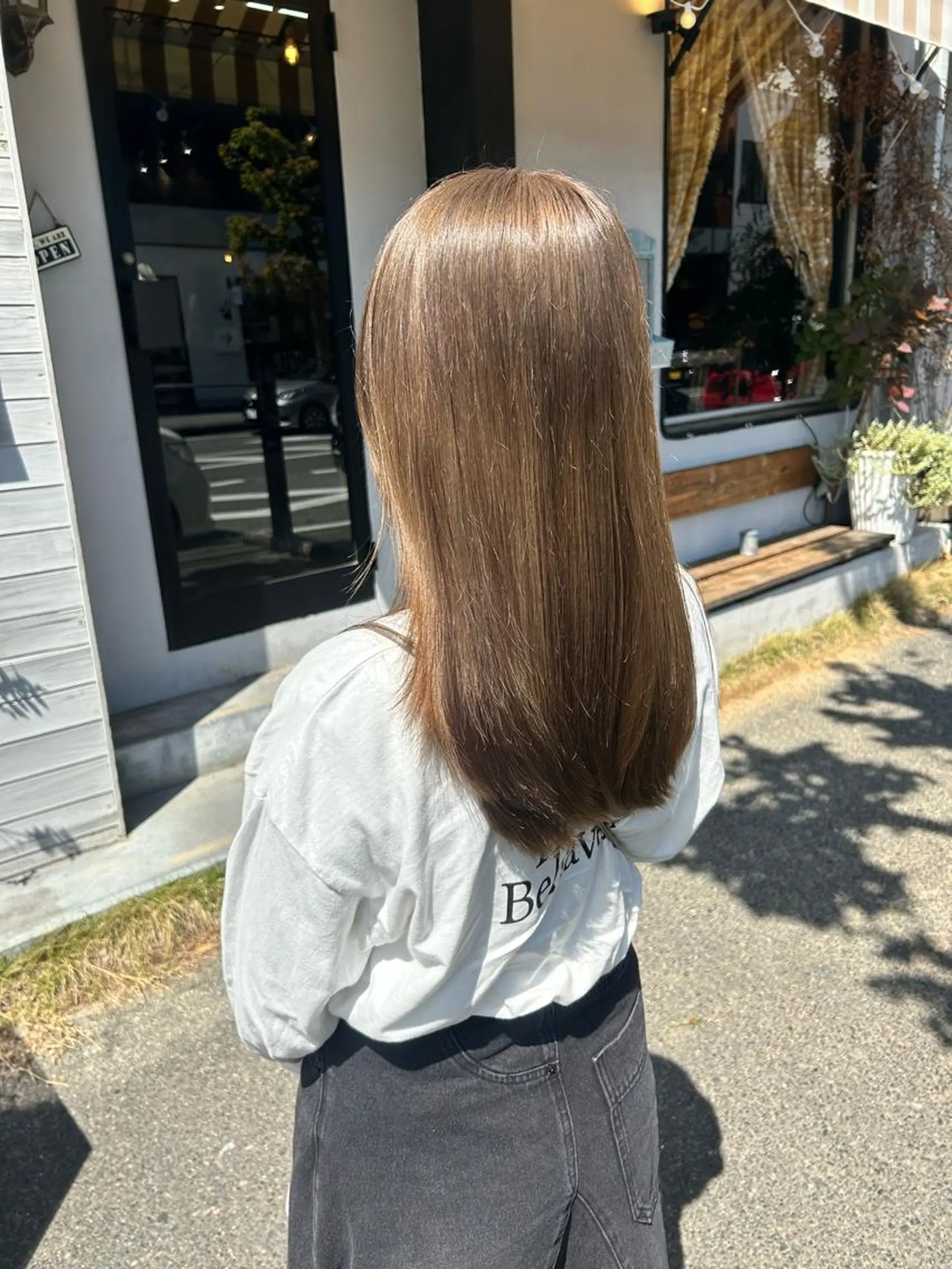 セミロング ヘアカラー 問屋町chapter 日笠快生のヘアスタイル