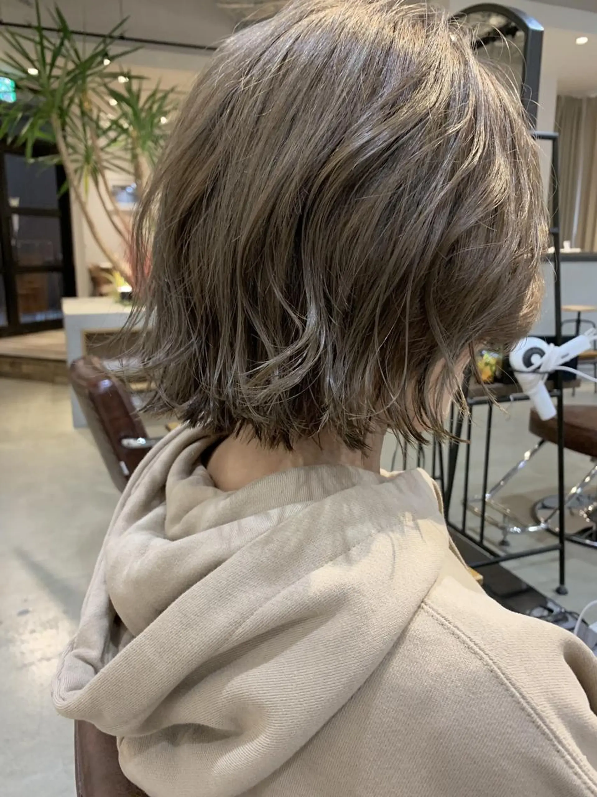 ミディアム カラー パーマ ヘアアレンジ メンズ キッズ ネイル マツエク・マツパ 中津No.1髪質改善 店長✨透ける暗髪のヘアスタイル