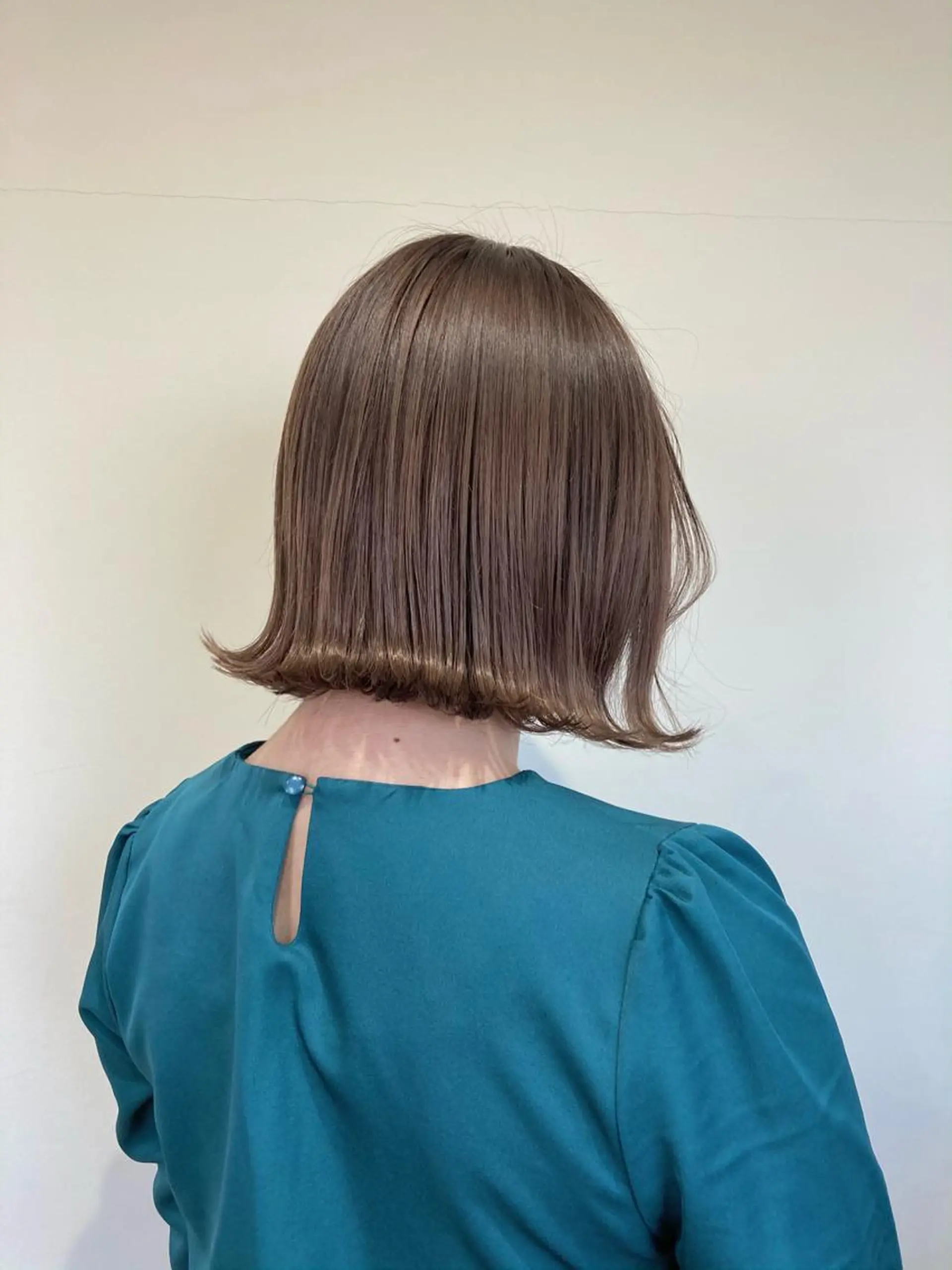 ミディアム ヘアカラー 梅山 美侑のヘアスタイル