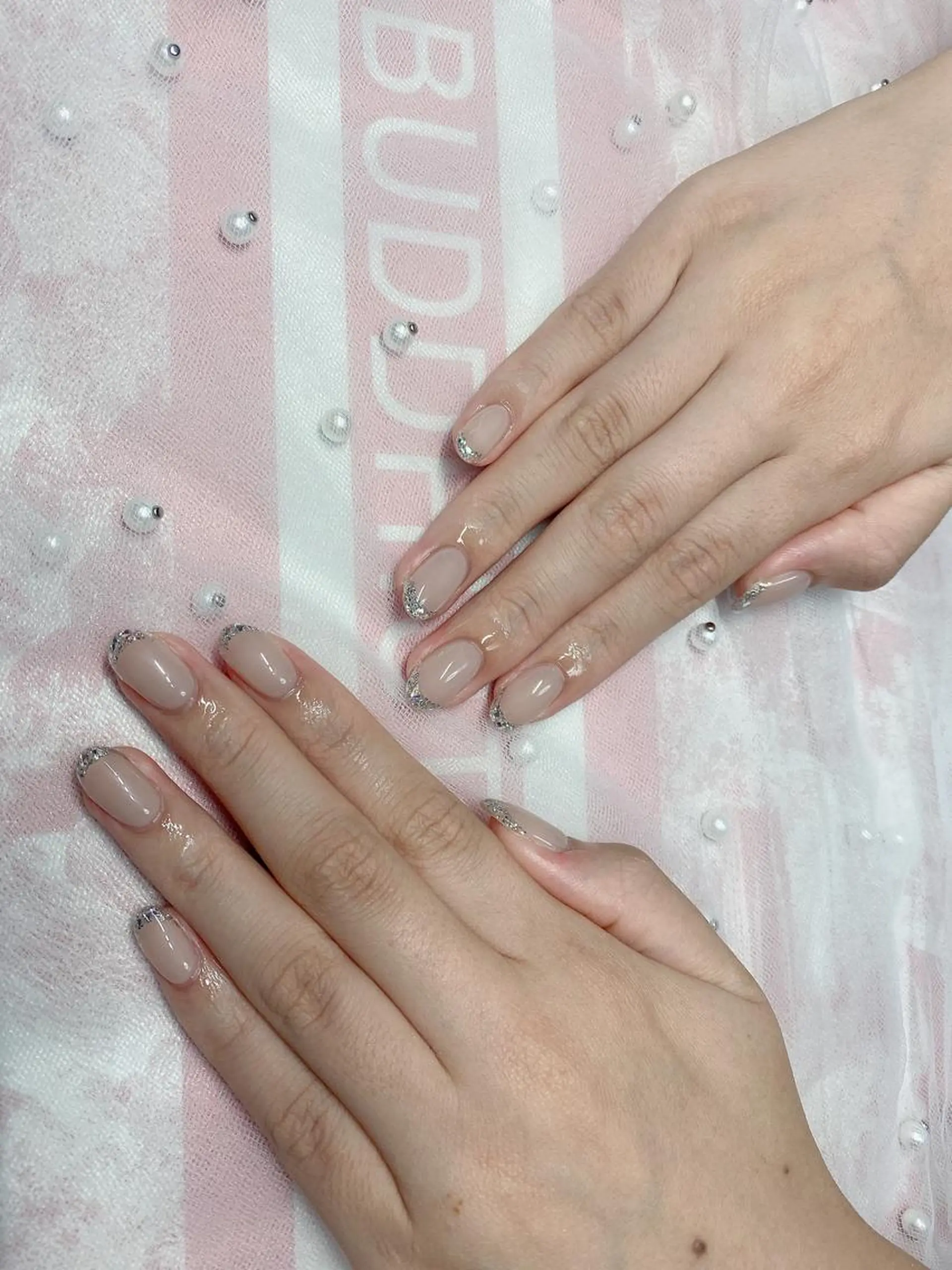 ネイル アートネイル フレンチネイル ガラスフレンチ シンプルネイル Jasmine nailsalon所属・ジャスミン ネイルサロンのネイルデザイン