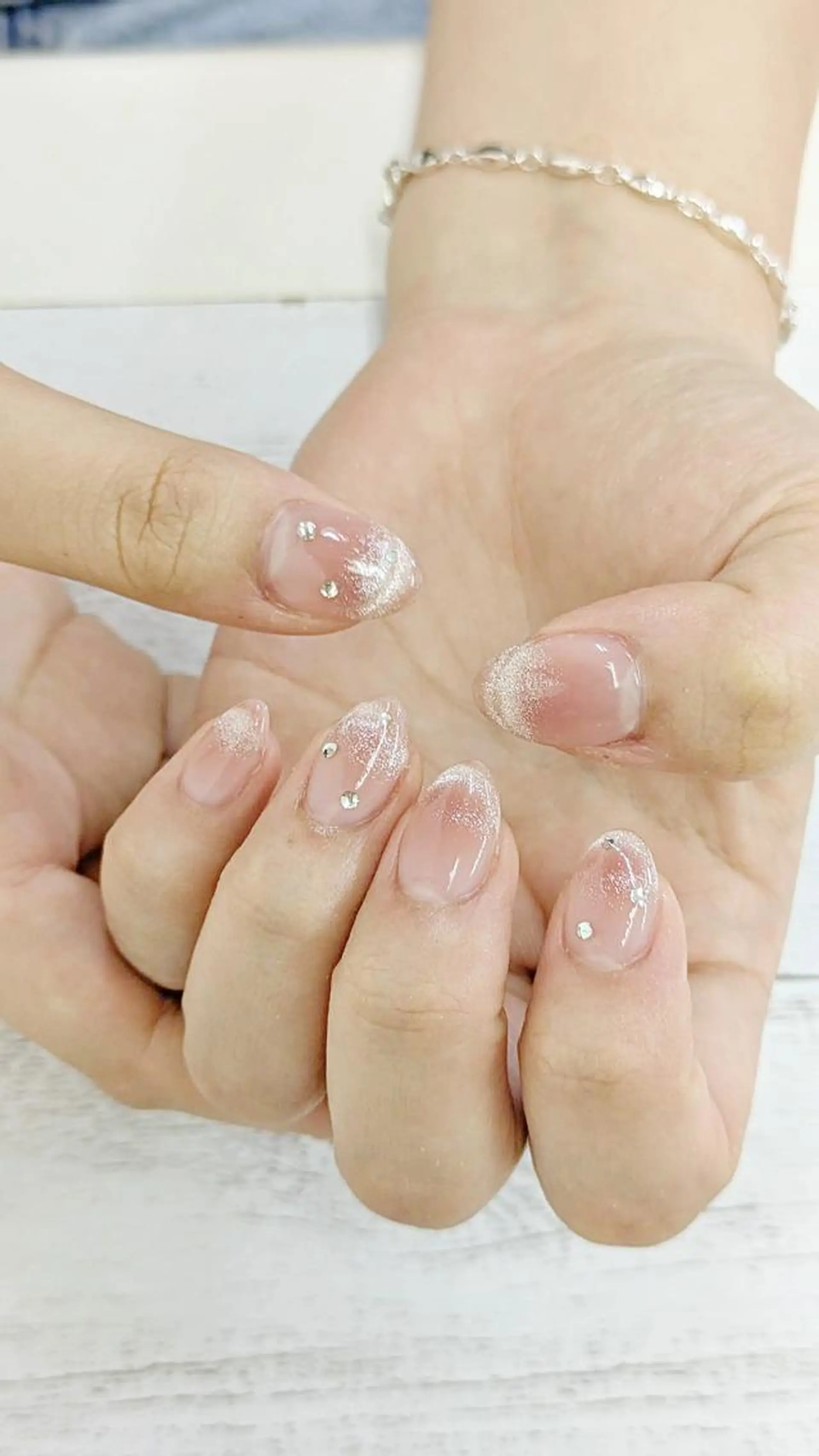 ネイル チークネイル 長さ出し ジェルネイル マグネットネイル 持ち込み ハンドネイル リラネイル すみれのネイルデザイン