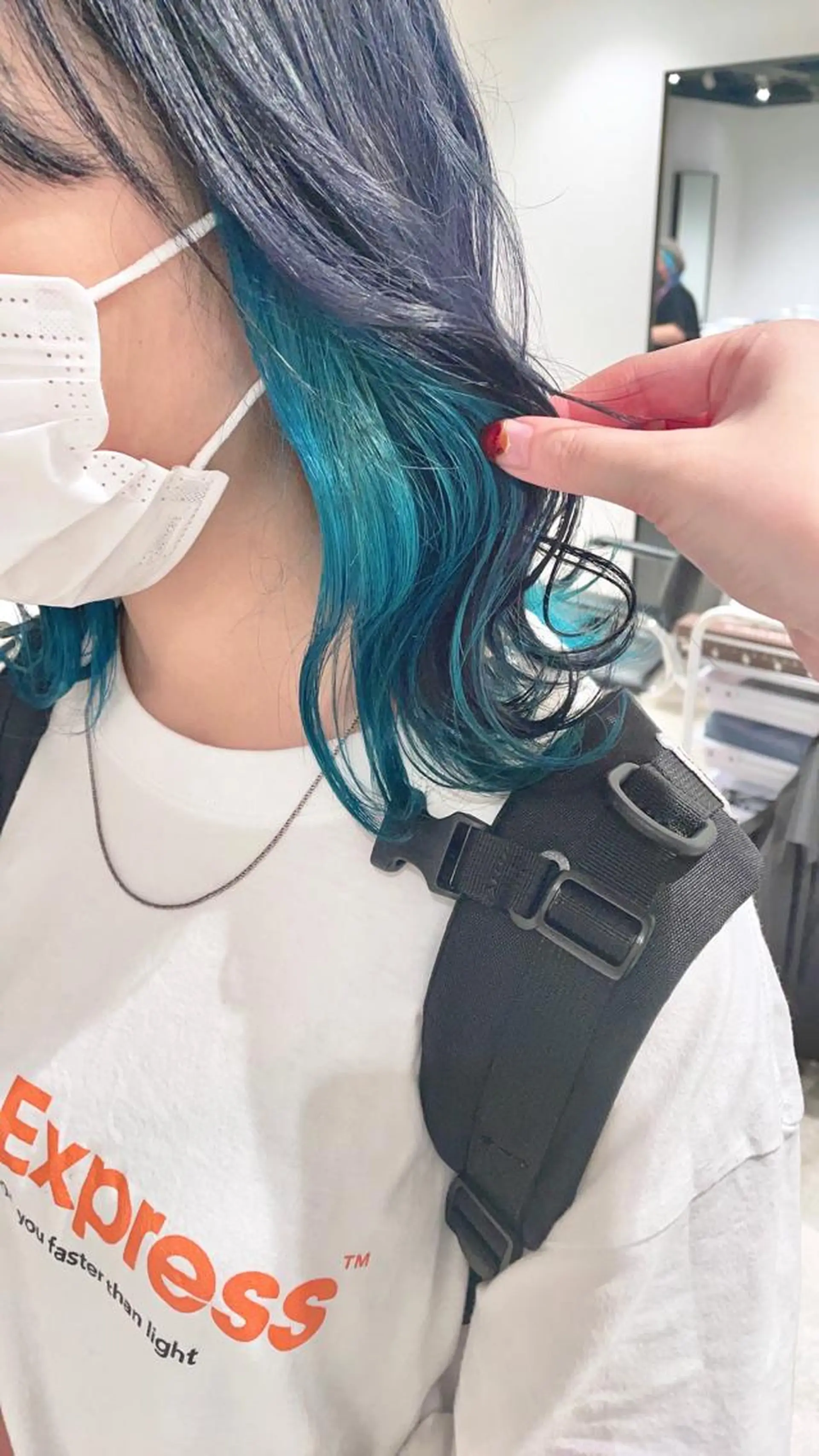 ミディアム カラー ブリーチ ブルーカラー ヘアカラー トリートメント 渋谷:インナーカラー ／🍒エリカ🍒のヘアスタイル