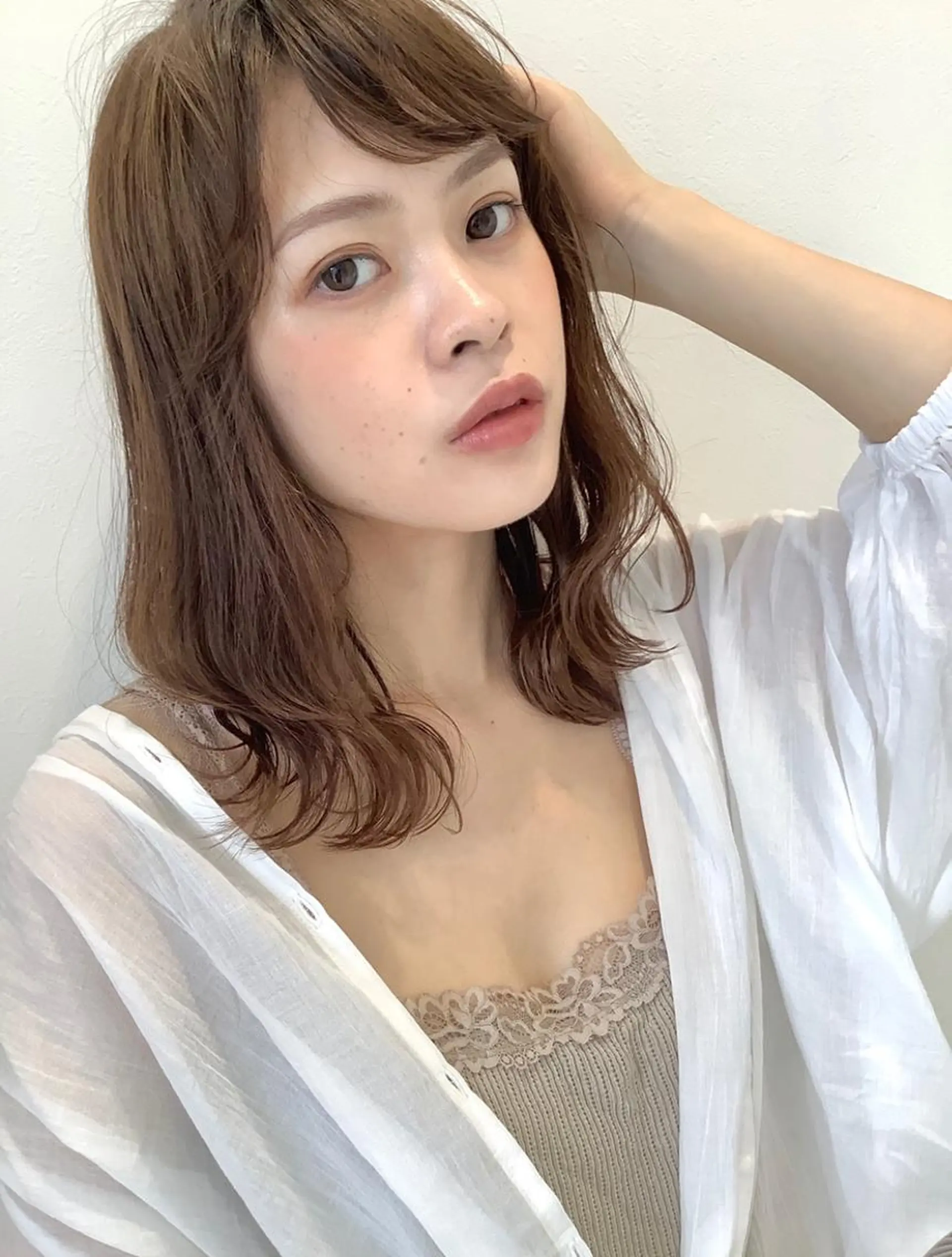 セミロング カラー 透明感カラーブリーチ 🌼シゲモトアヤ🌼のヘアスタイル