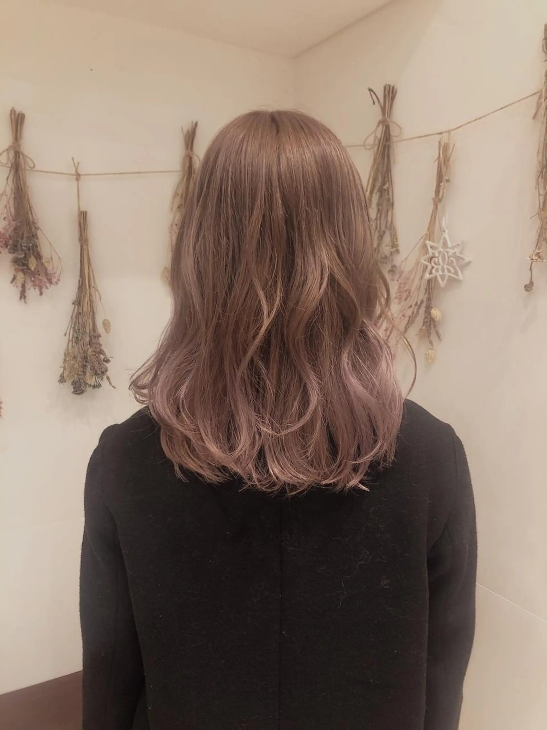 ミディアム カラー ベージュカラー ピンクカラー ピンクベージュ はだゆうき @hadadan08のヘアスタイル