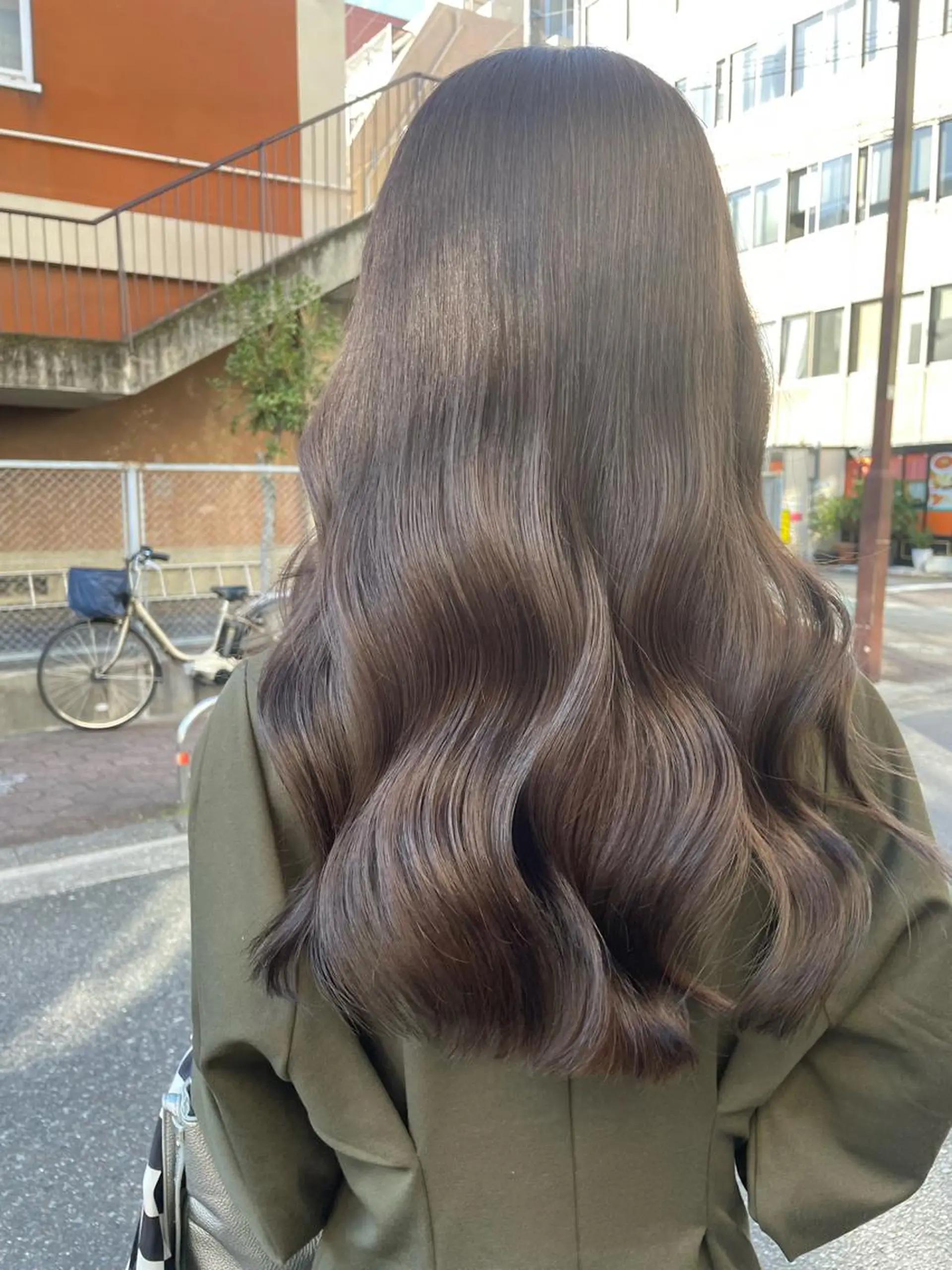 ロング カラー ブラウンカラー ヘアカラー 透明感カラー🌿 CARICIA三浦のヘアスタイル