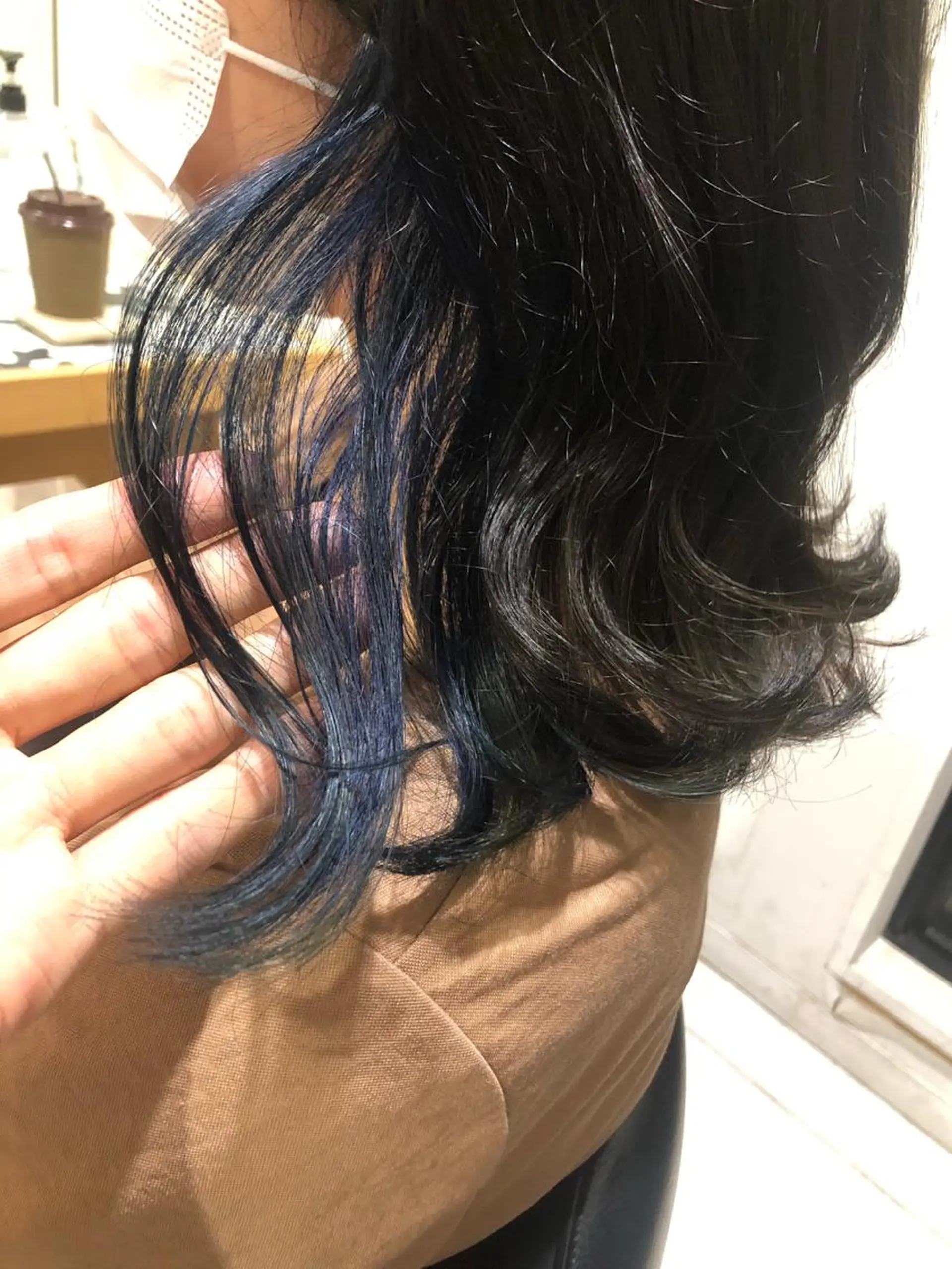 ミディアム カラー ブルーカラー インナーカラー ミヤギ リュウキのヘアスタイル