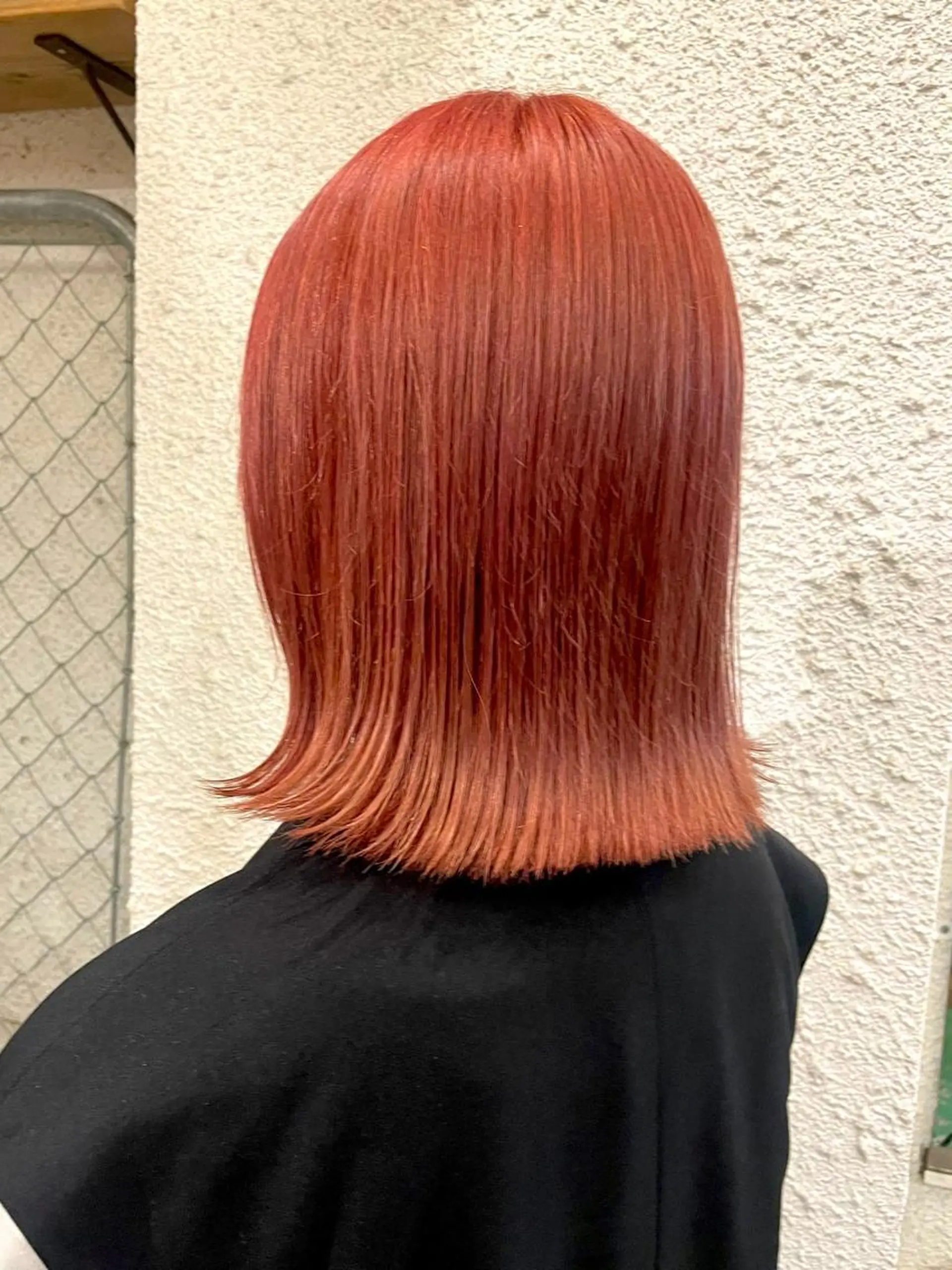 ミディアム カラー オレンジピンク カット ヘアカラー トリートメント 坂田 友梨奈のヘアスタイル